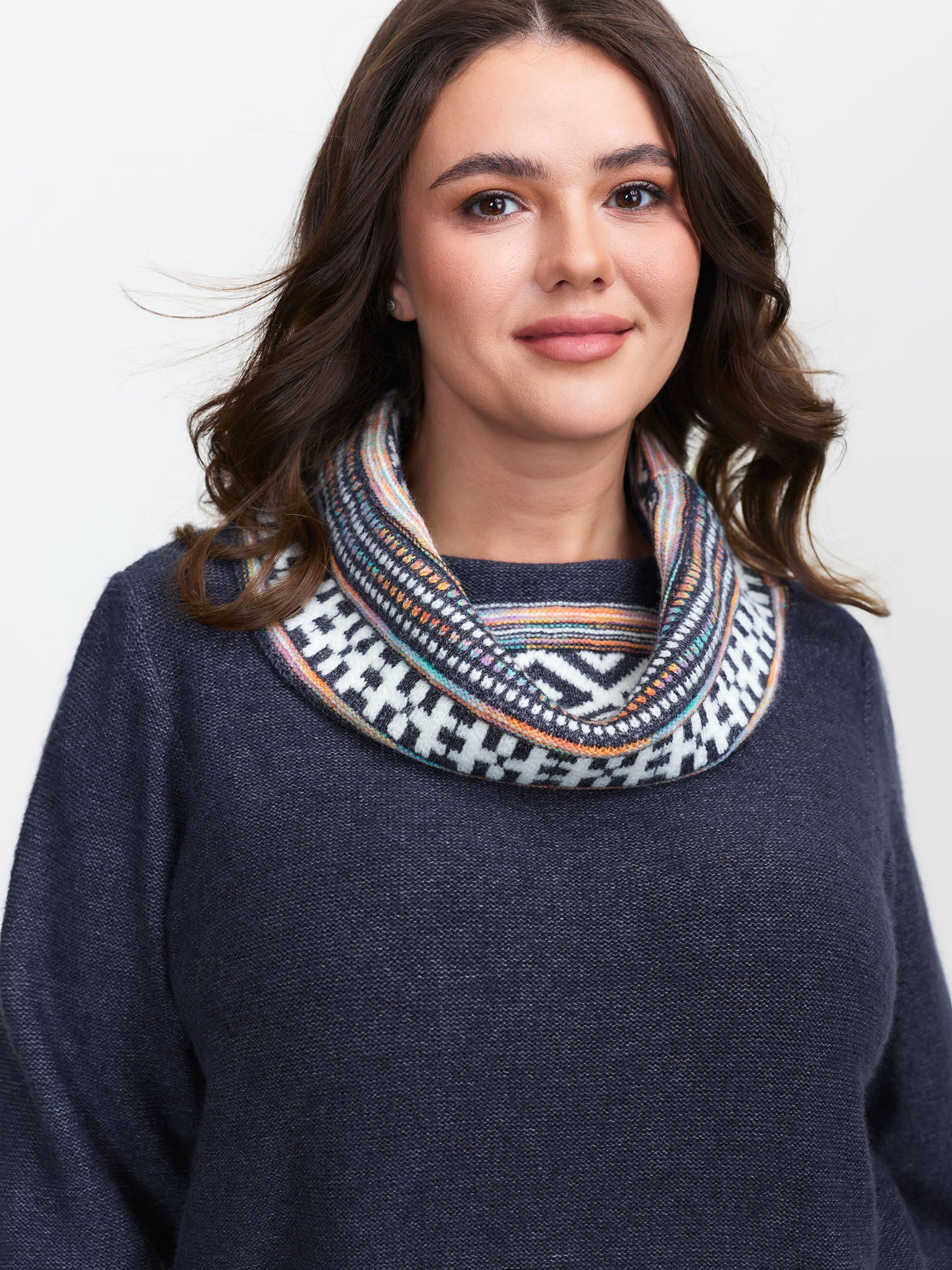 Boho Pattern Color Contrast Turtleneck Pullover - Image 2