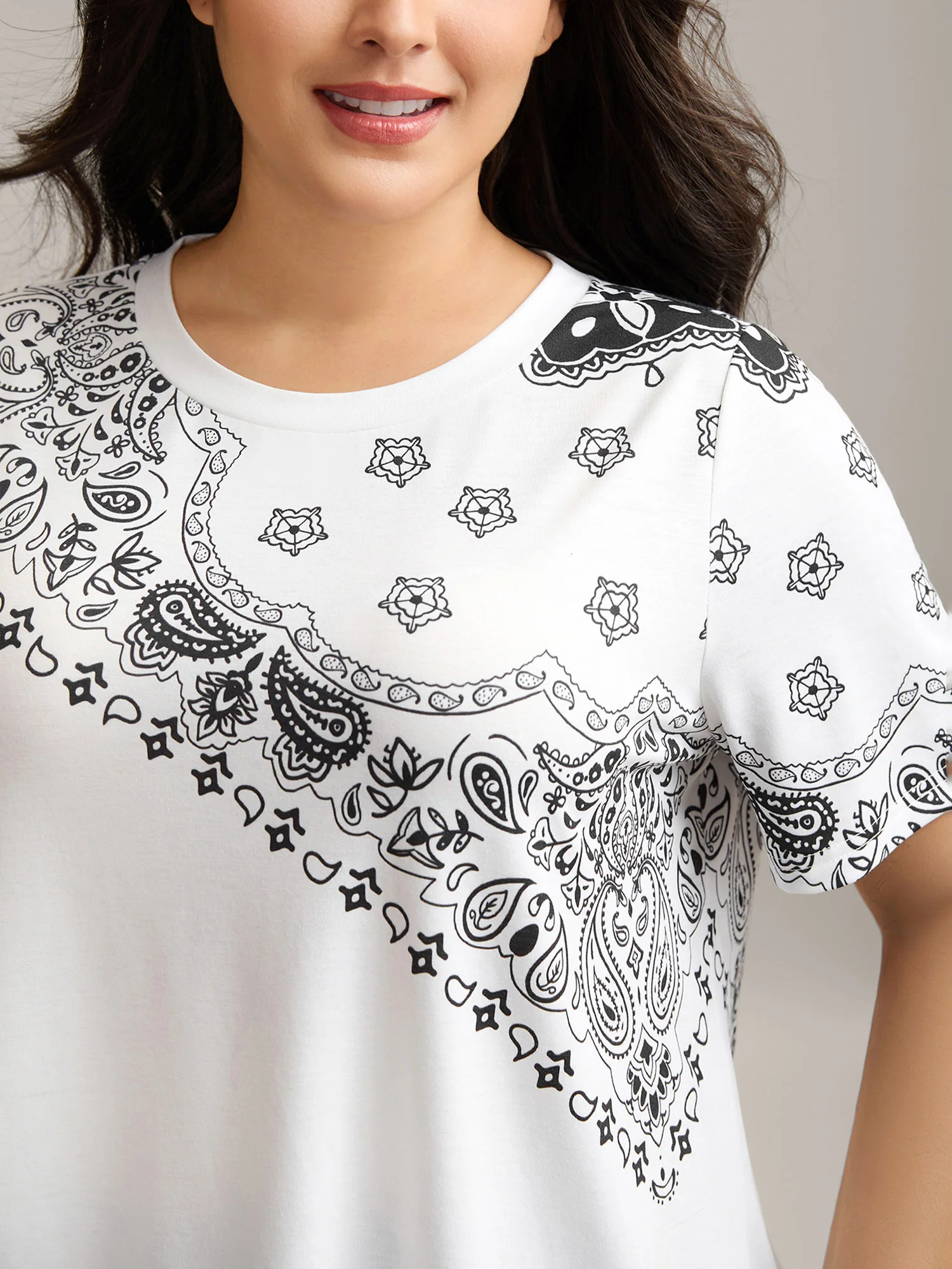 Boho Print Plain Crewneck T-Shirt - Image 2