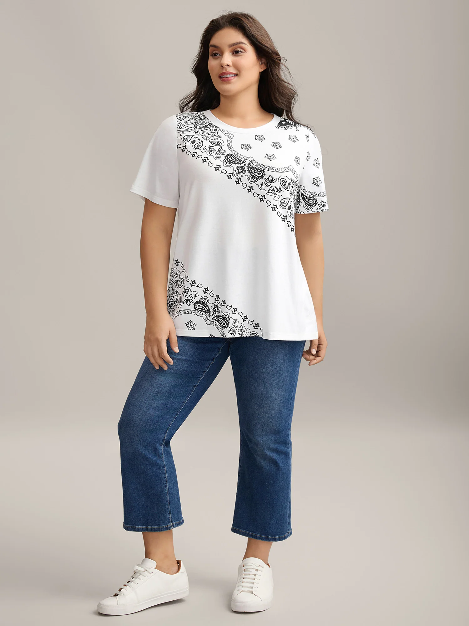 Boho Print Plain Crewneck T-Shirt - Image 3