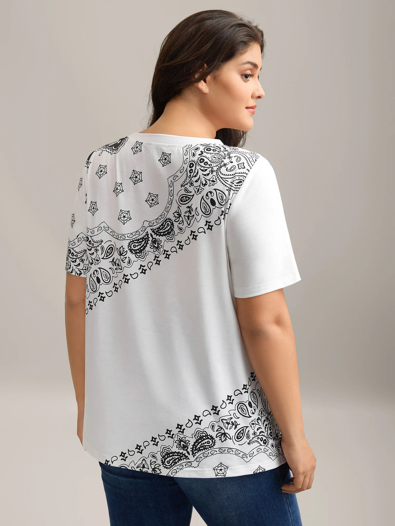 Boho Print Plain Crewneck T-Shirt - Image 4