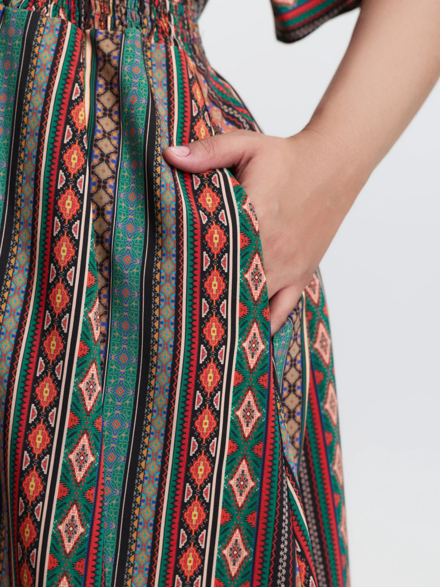Boho Stripe Print Shirred Waist Midi Dress - Image 4