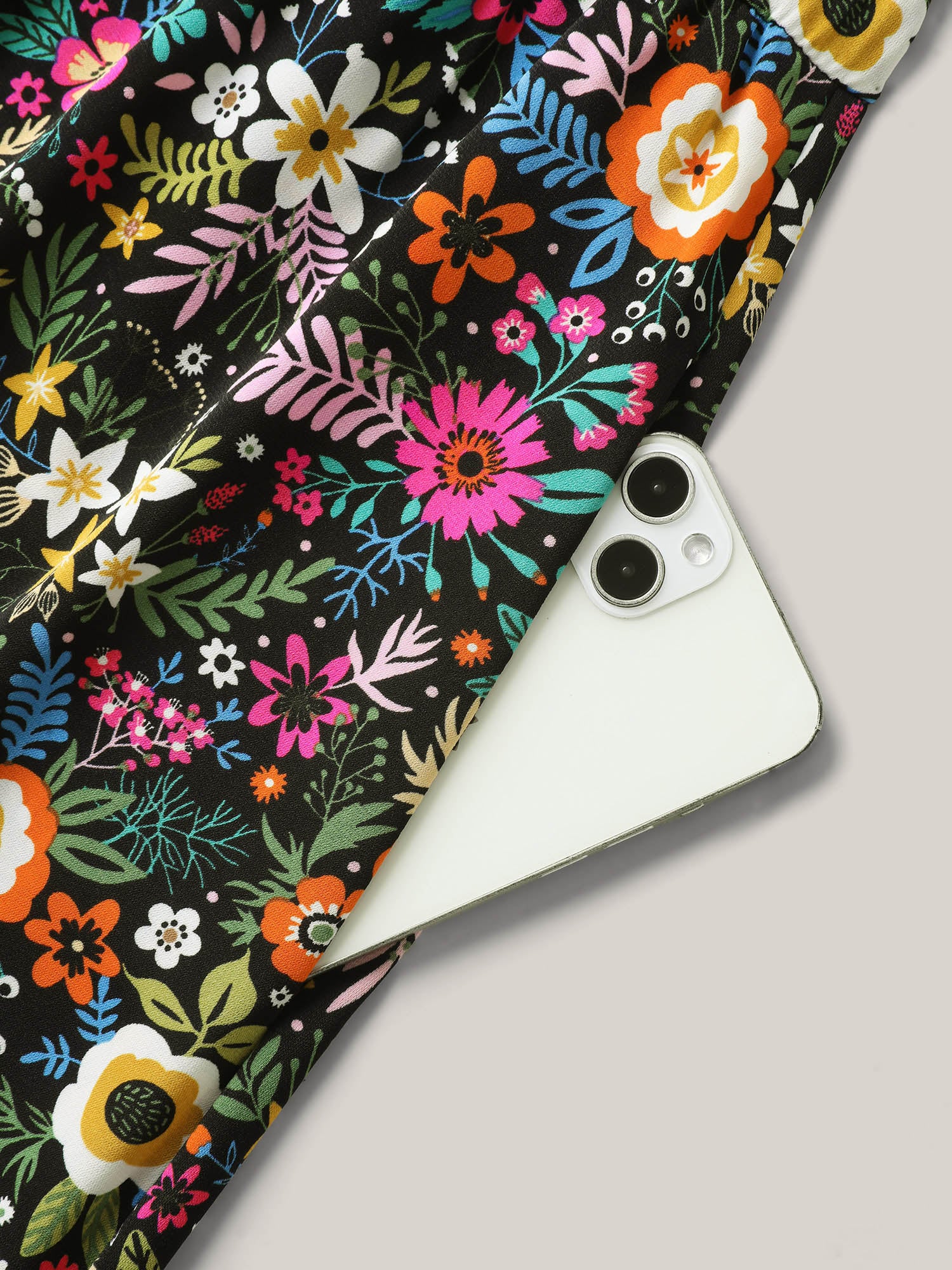 Bold Floral Print Pockets Midi Dress - Image 5