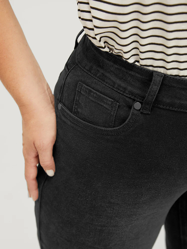 Bootcut Slightly Stretchy High Rise Black Wash Cropped Jeans - Image 7