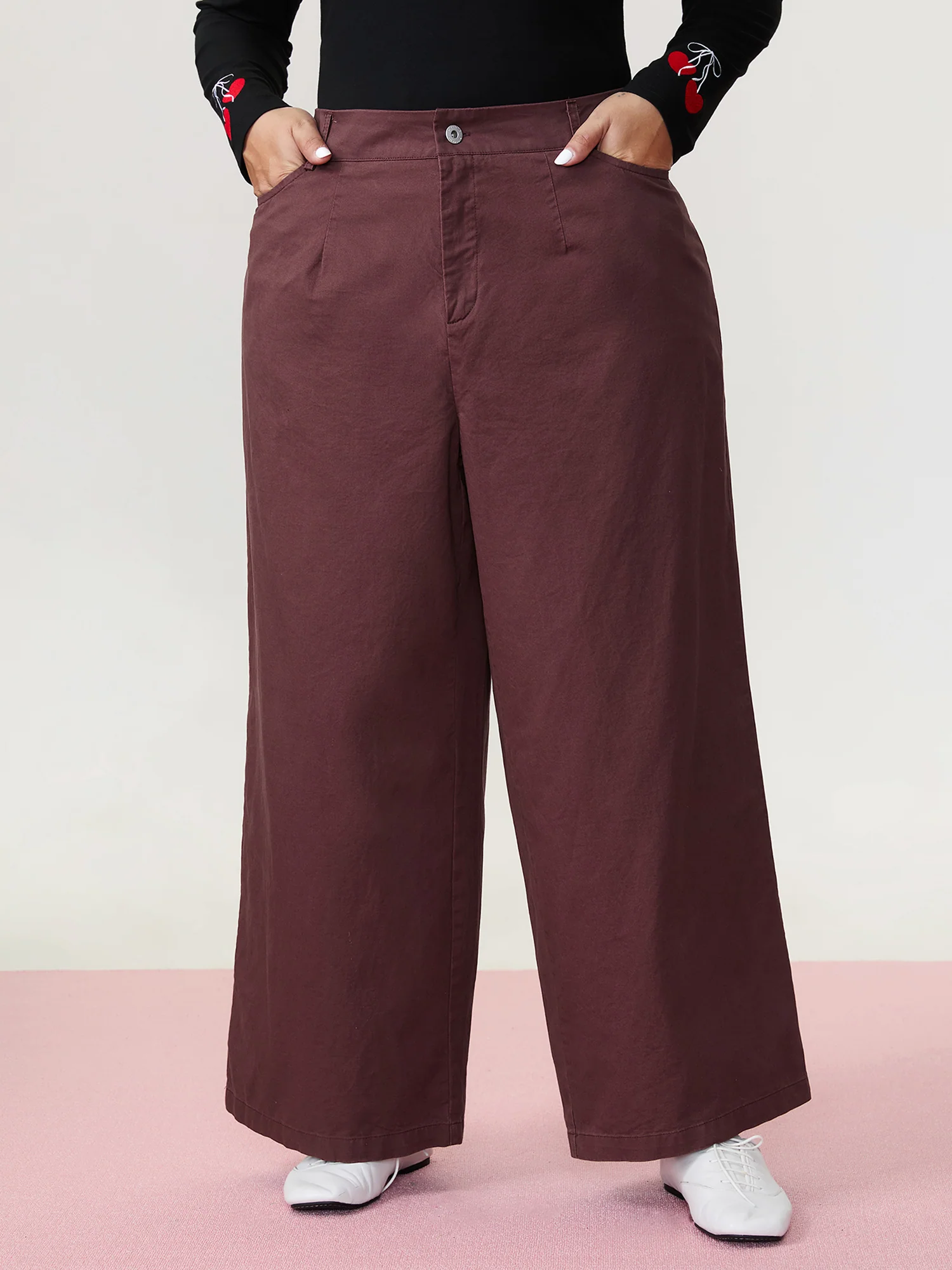 Cotton Bow Embroidery Pockets Plain Pants - Image 3