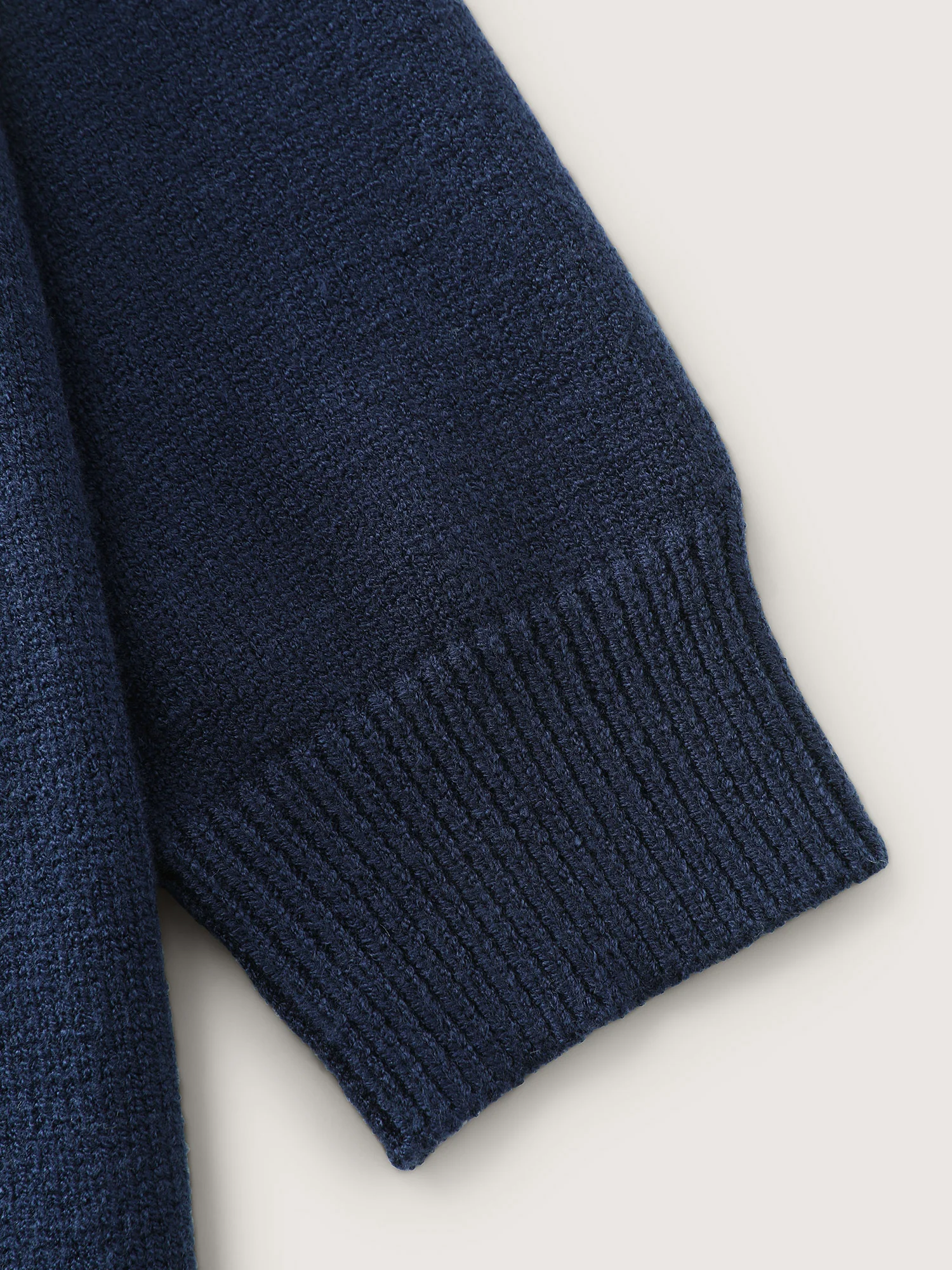 Supersoft Bow Pattern Jacquard Blend Pocket Pullover - Image 6