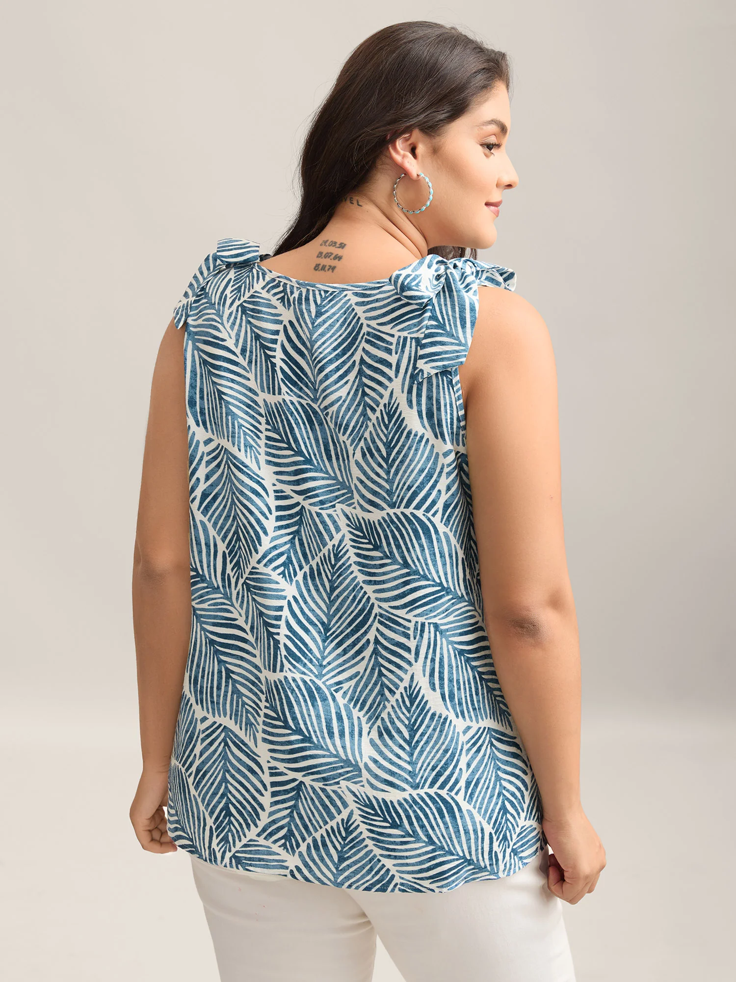 Bow Shoulder Leaf Print Button Tank Top - Image 4