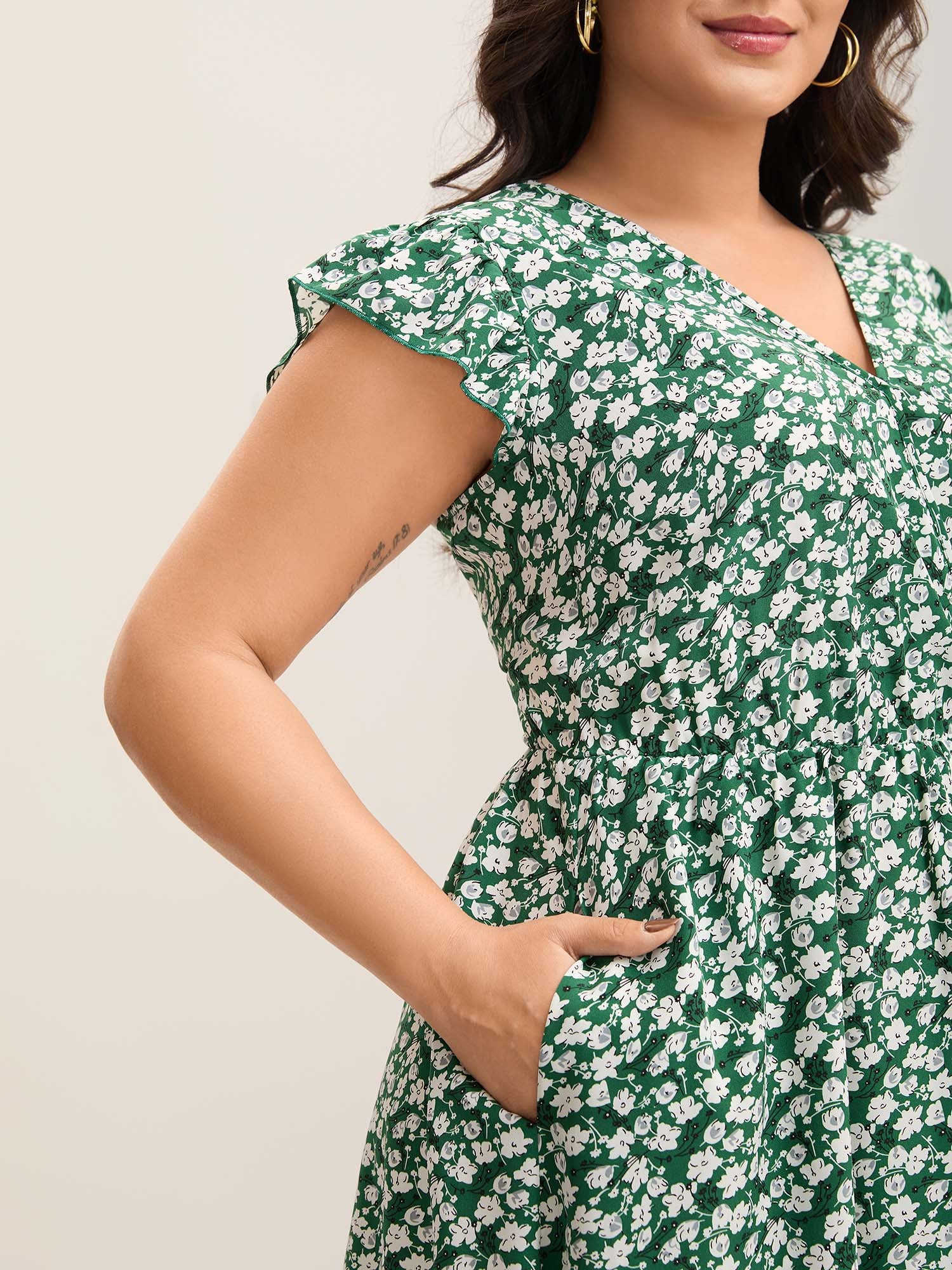 Breezy Floral Print Flutter Sleeve Midi Dress - Image 2