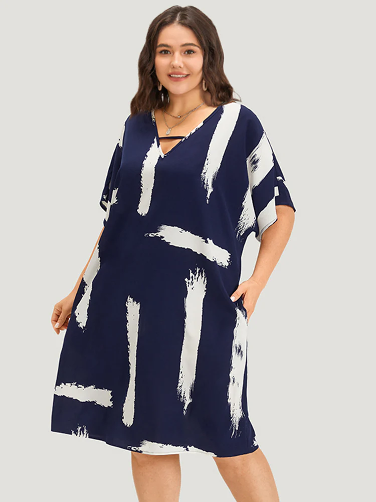 Brush Print Keyhole Pocket Dolman Sleeve Dress - Image 2