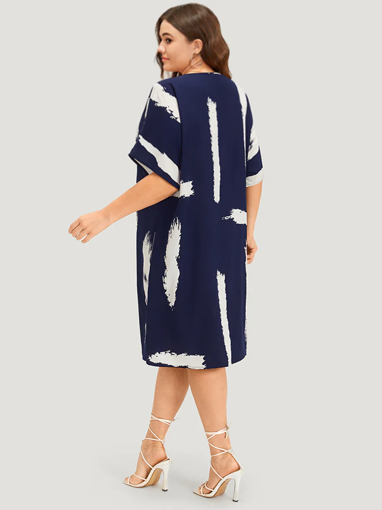 Brush Print Keyhole Pocket Dolman Sleeve Dress - Image 4