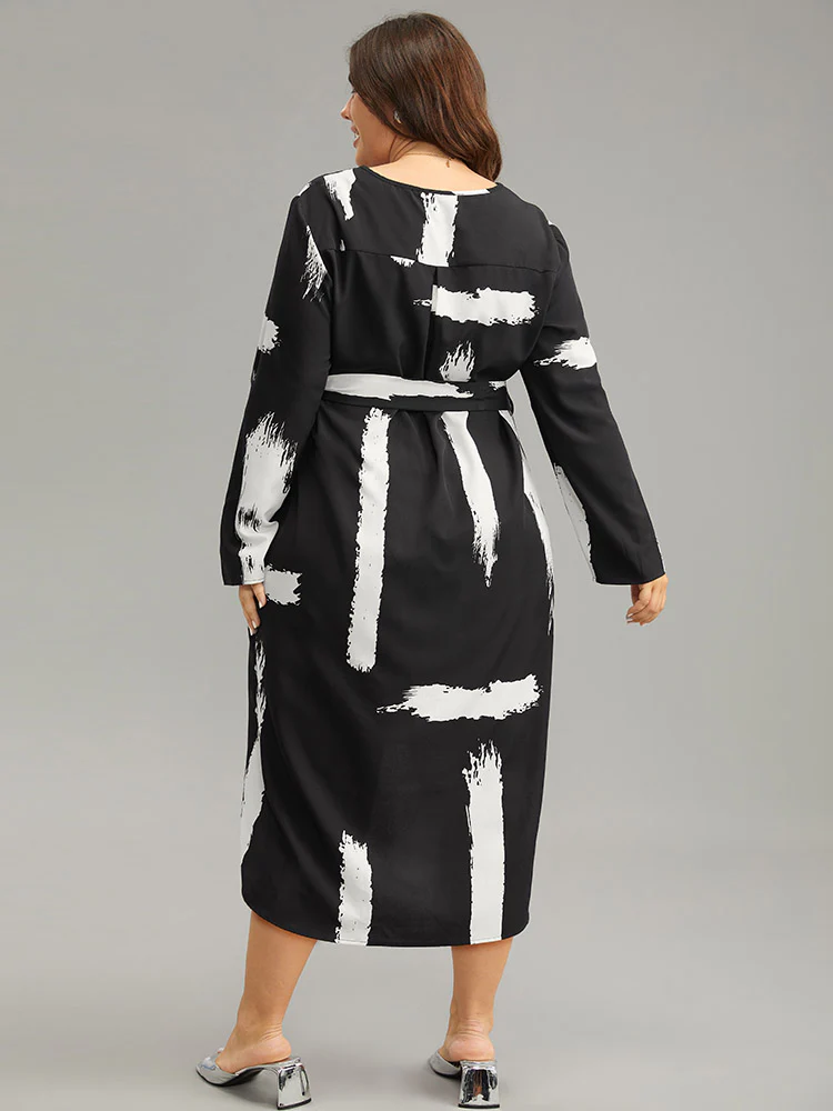 Brush Print V Neck Belted Tab Sleeve Dress - Image 4