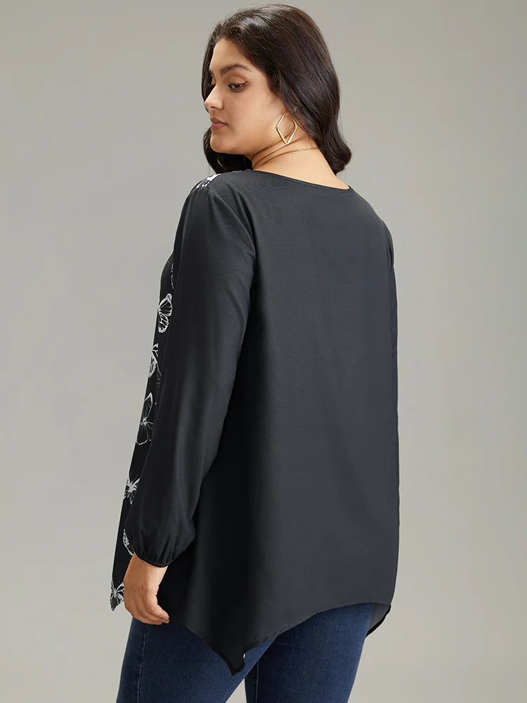 Butterfly Crew Neck Lantern Sleeve Hanky Hem Blouse - Image 5