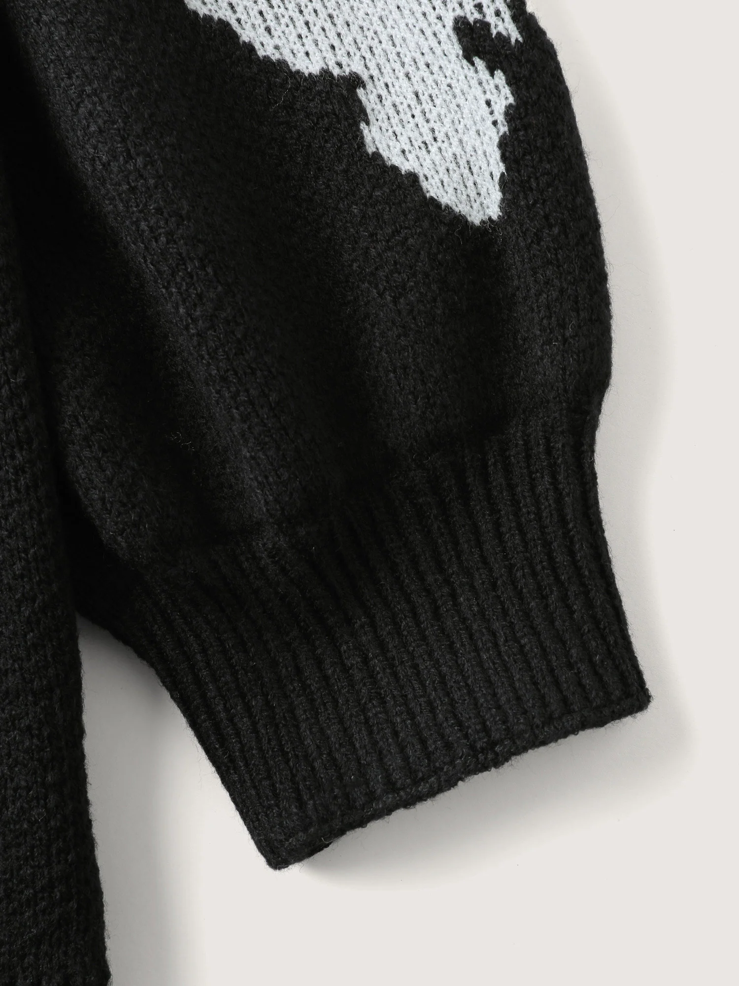 Butterfly Jacquard Pattern Knit Cardigan - Image 6