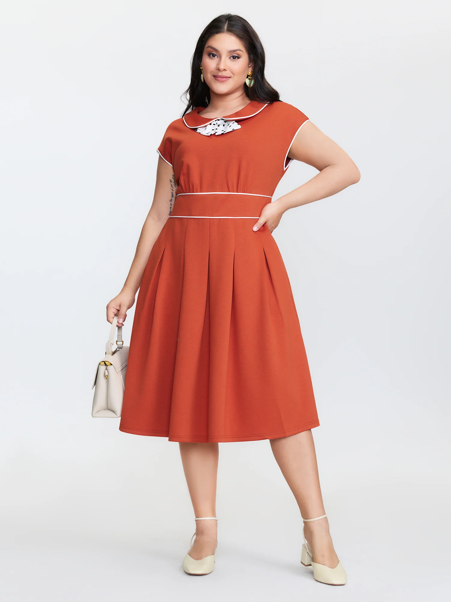 Butterfly Neckline Pockets Shirred Back Midi Dress - Image 3