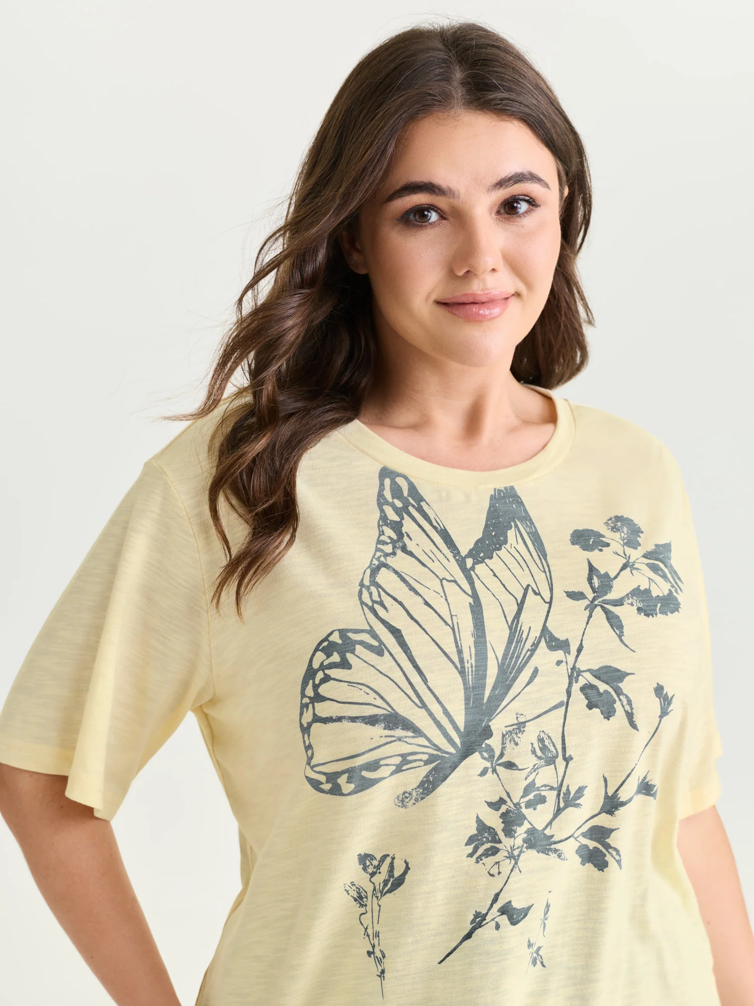 Butterfly Print Round Neck T-Shirt - Image 2