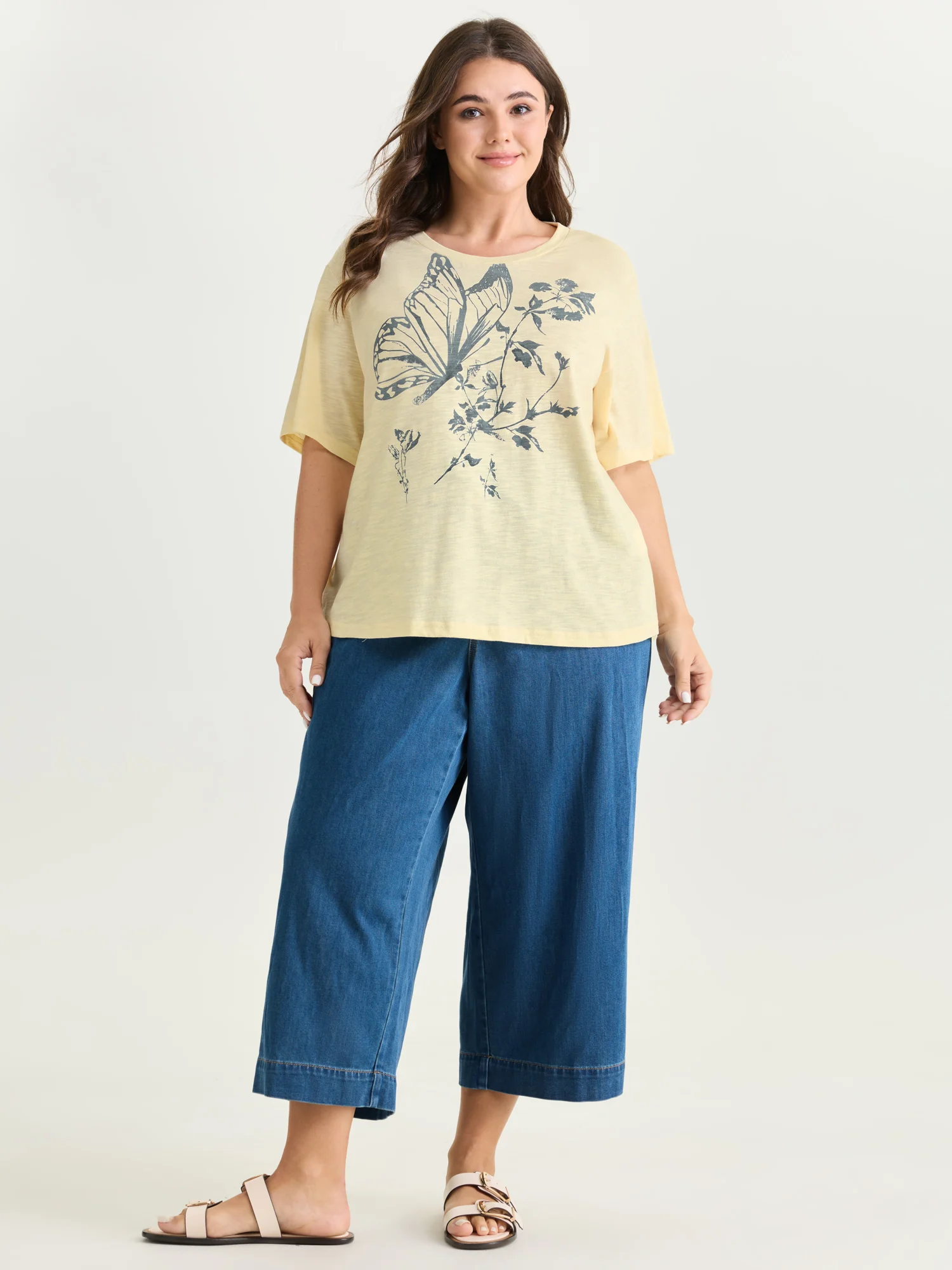 Butterfly Print Round Neck T-Shirt - Image 3
