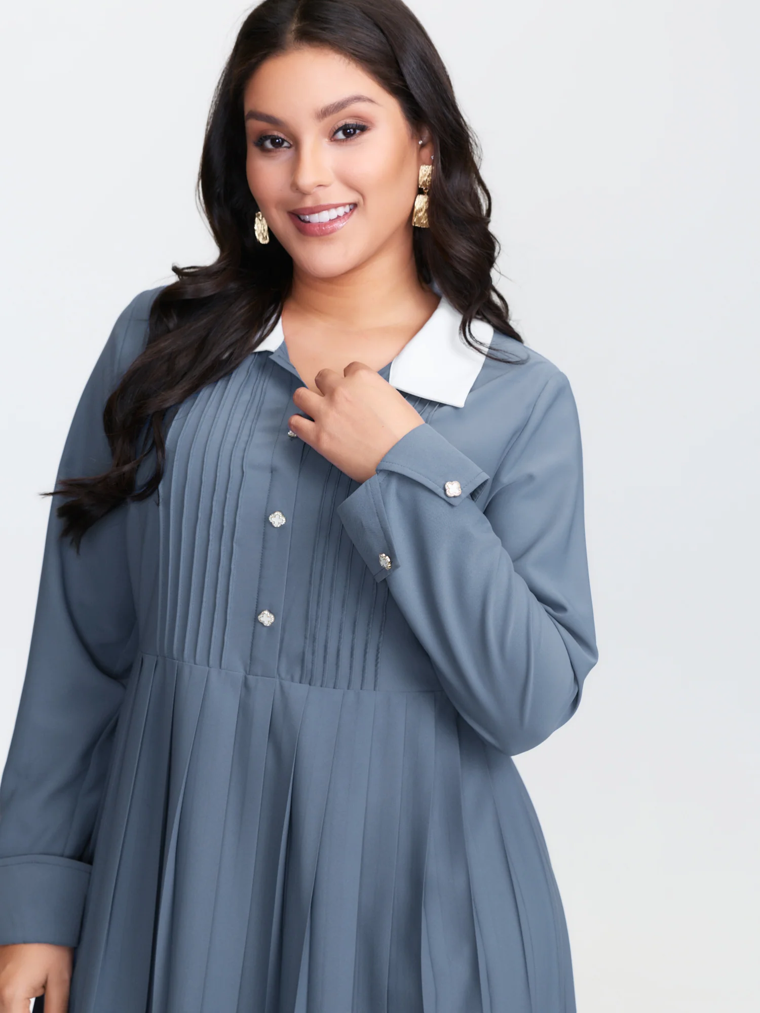 Button Detail Pleated Pockets Midi Dress - Image 2