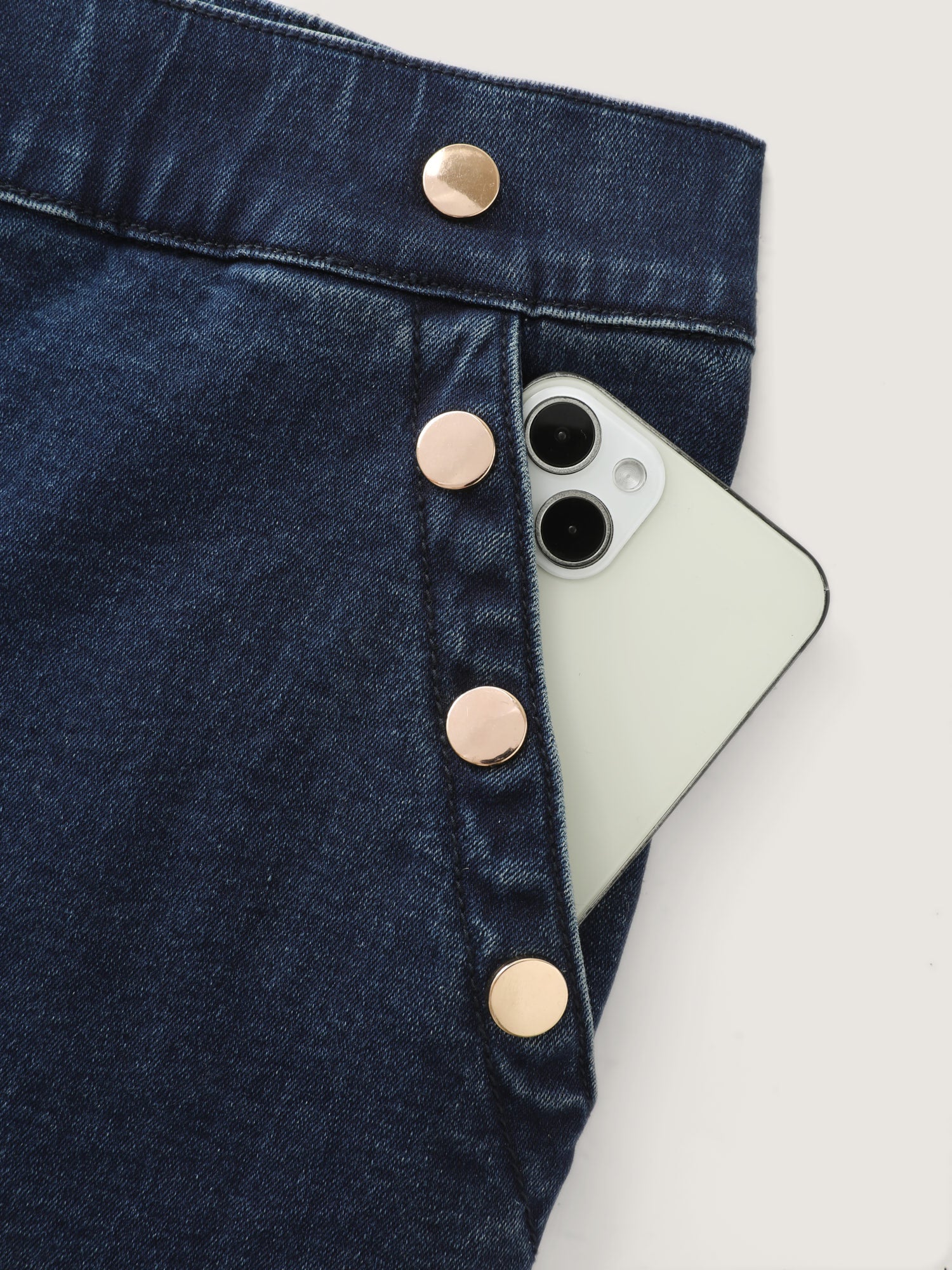 Button-Detail Pull-On Skinny-Fit Jeans - Image 6