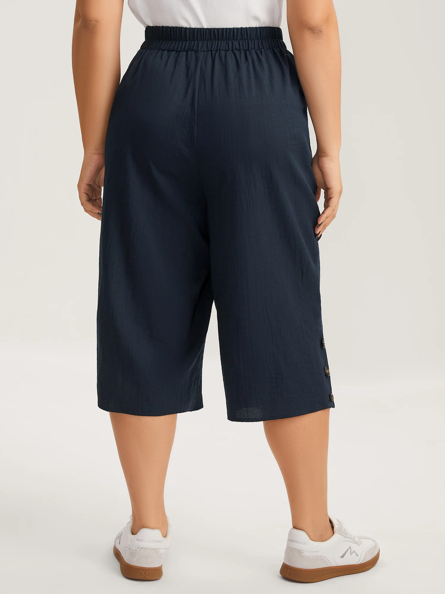 Button Hem Straight-Leg Crop Pants - Image 6