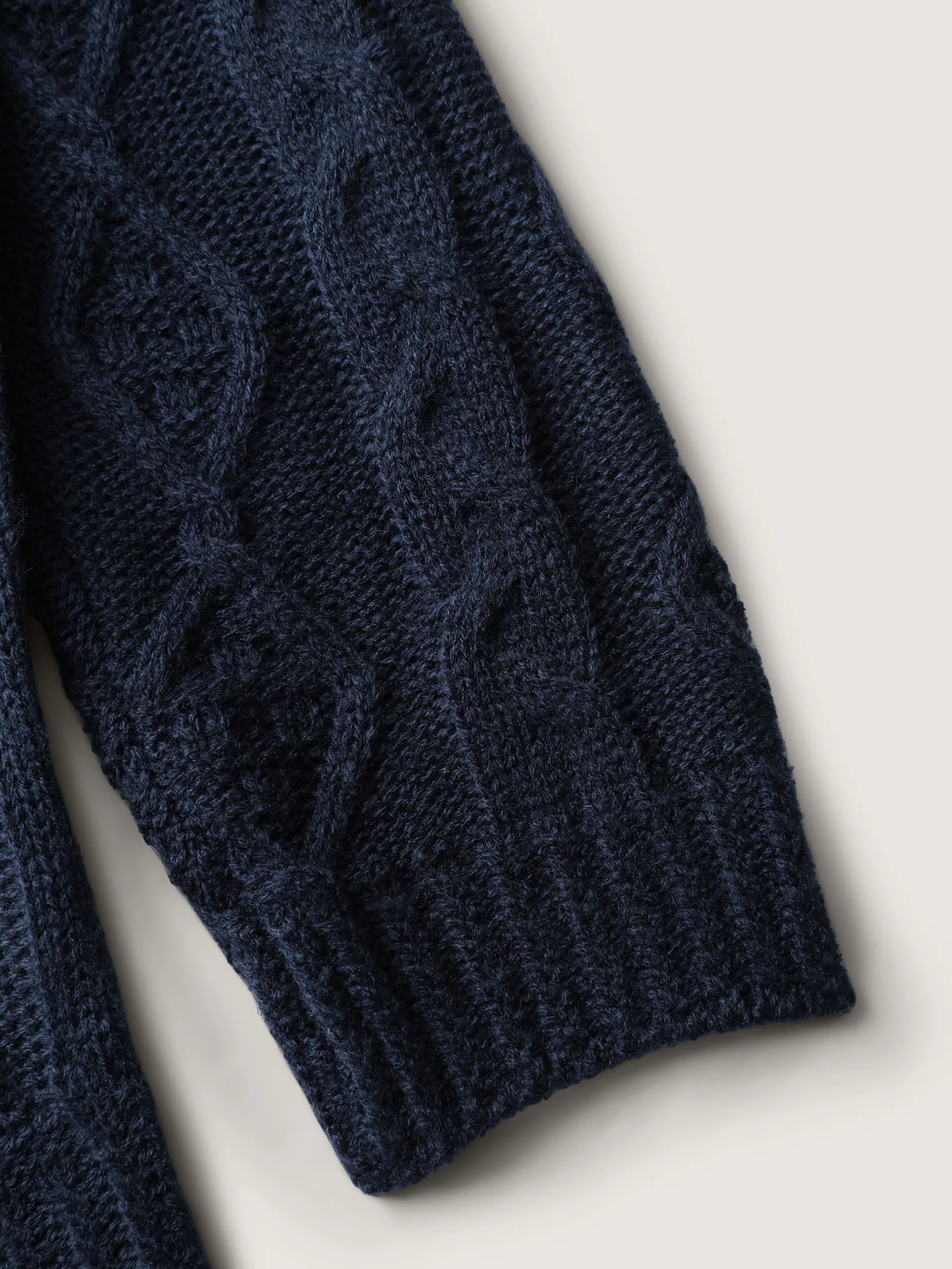 Cable Knit Boho Print Curvy Hem Pullover - Image 7