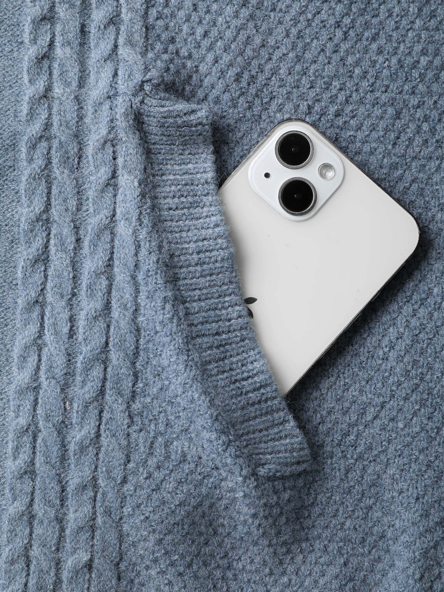 Cable Knit Curvy Hem Hooded Pullover - Image 6