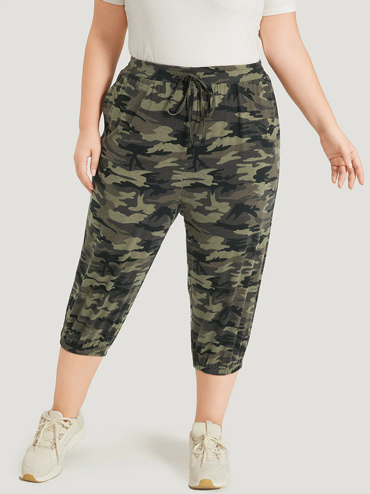 Camo Drawstring High Rise Pocket Cropped Sweatpants