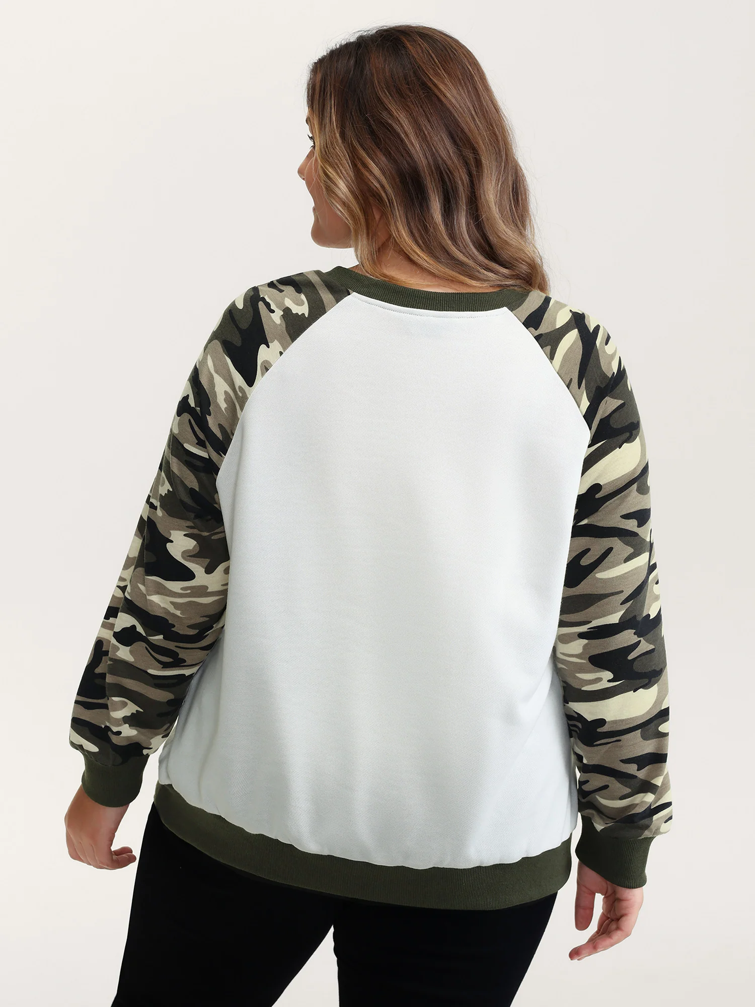Camouflage Contrast Animal Print Sweatshirt - Image 4