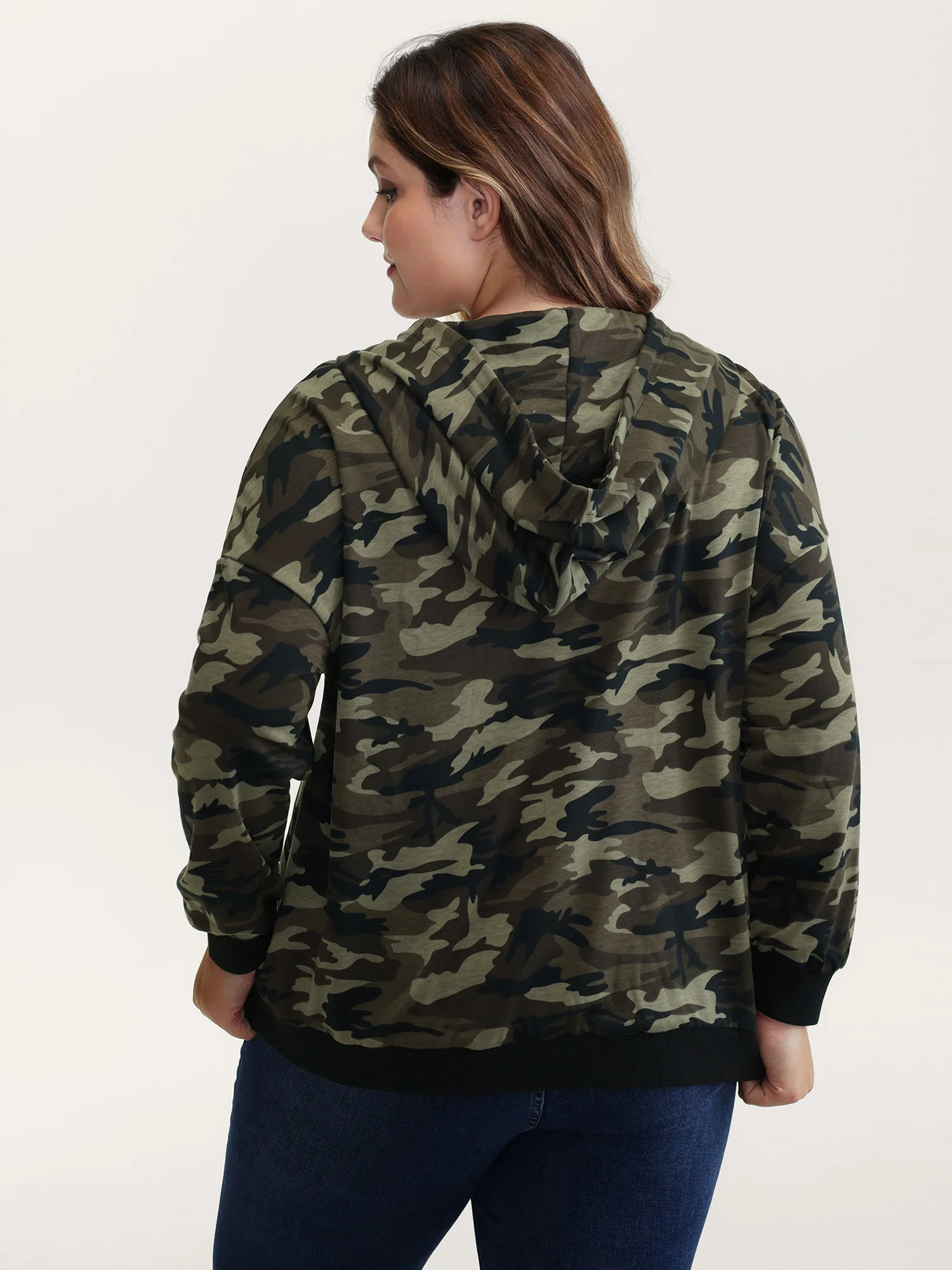 Camouflage Print Patch Pocket Button Hoodie - Image 4