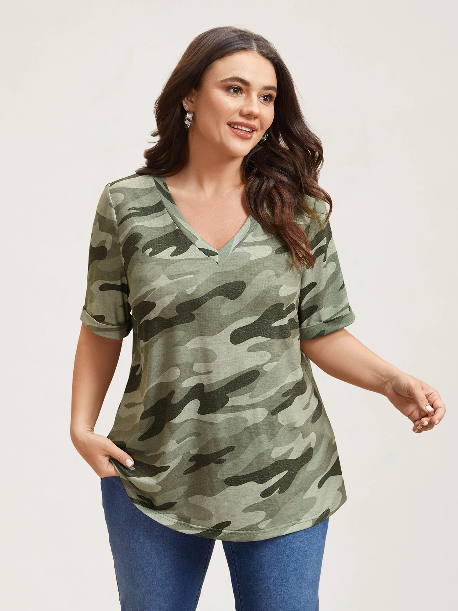 Camouflage Print V-Neck Curvy T-Shirt - Image 3