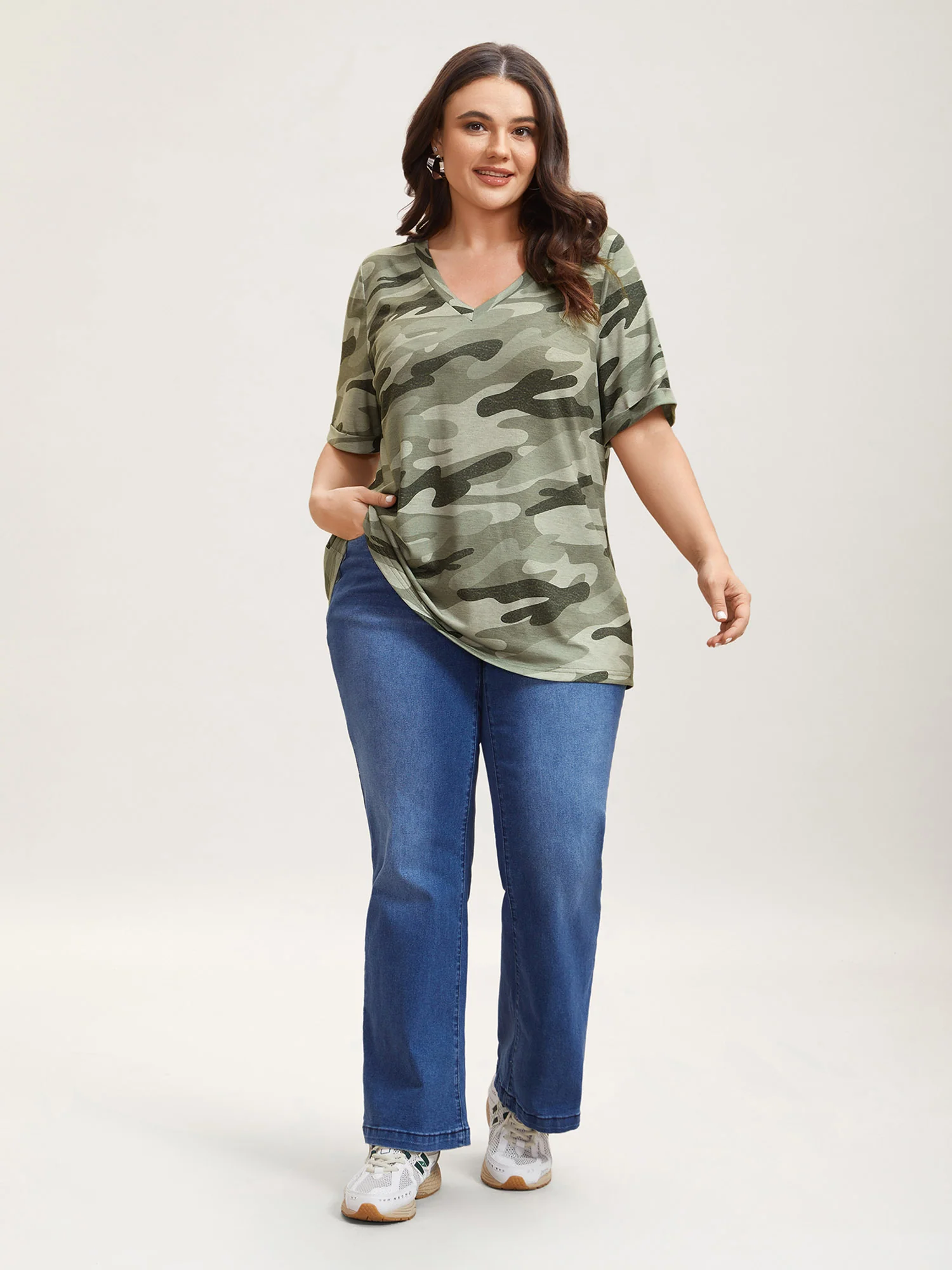 Camouflage Print V-Neck Curvy T-Shirt - Image 6