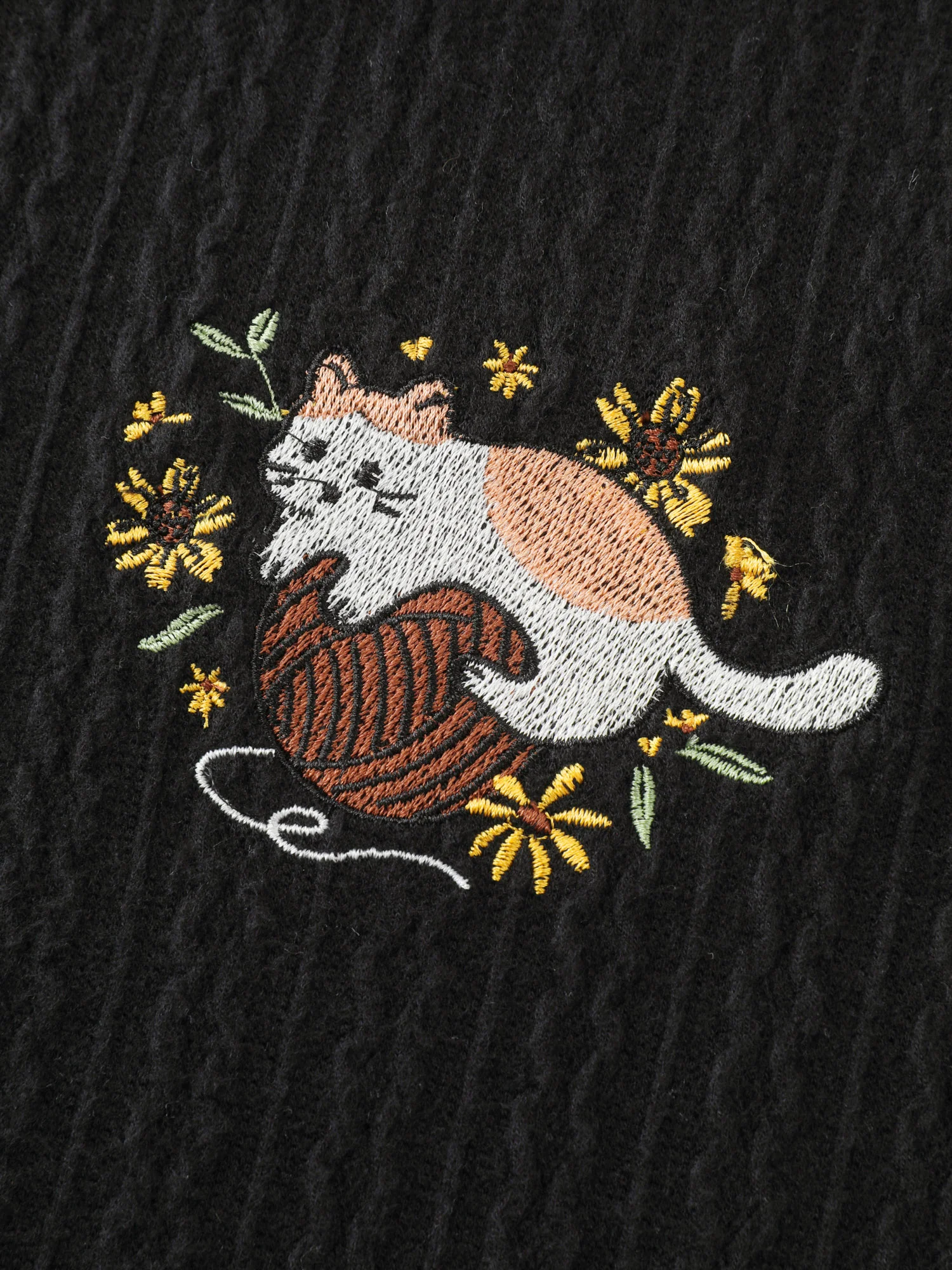Cat Embroidered Dogstooth Edge Sweatshirt - Image 5