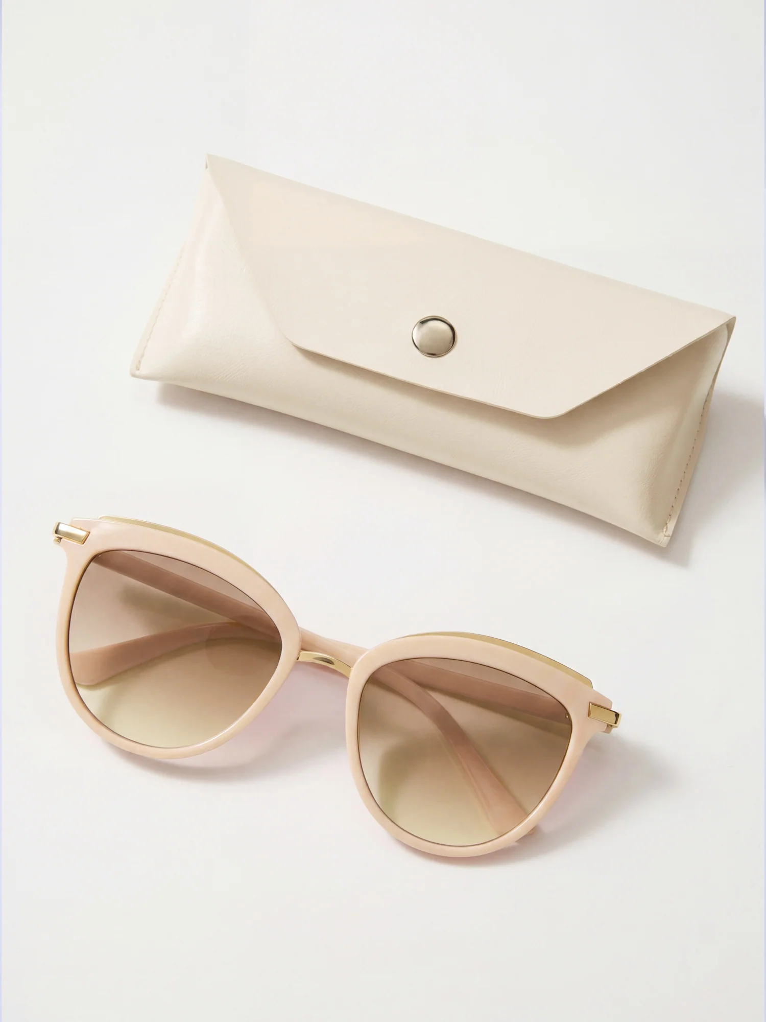 Cat Eye Gradient Lens Sunglasses With Box - Image 4