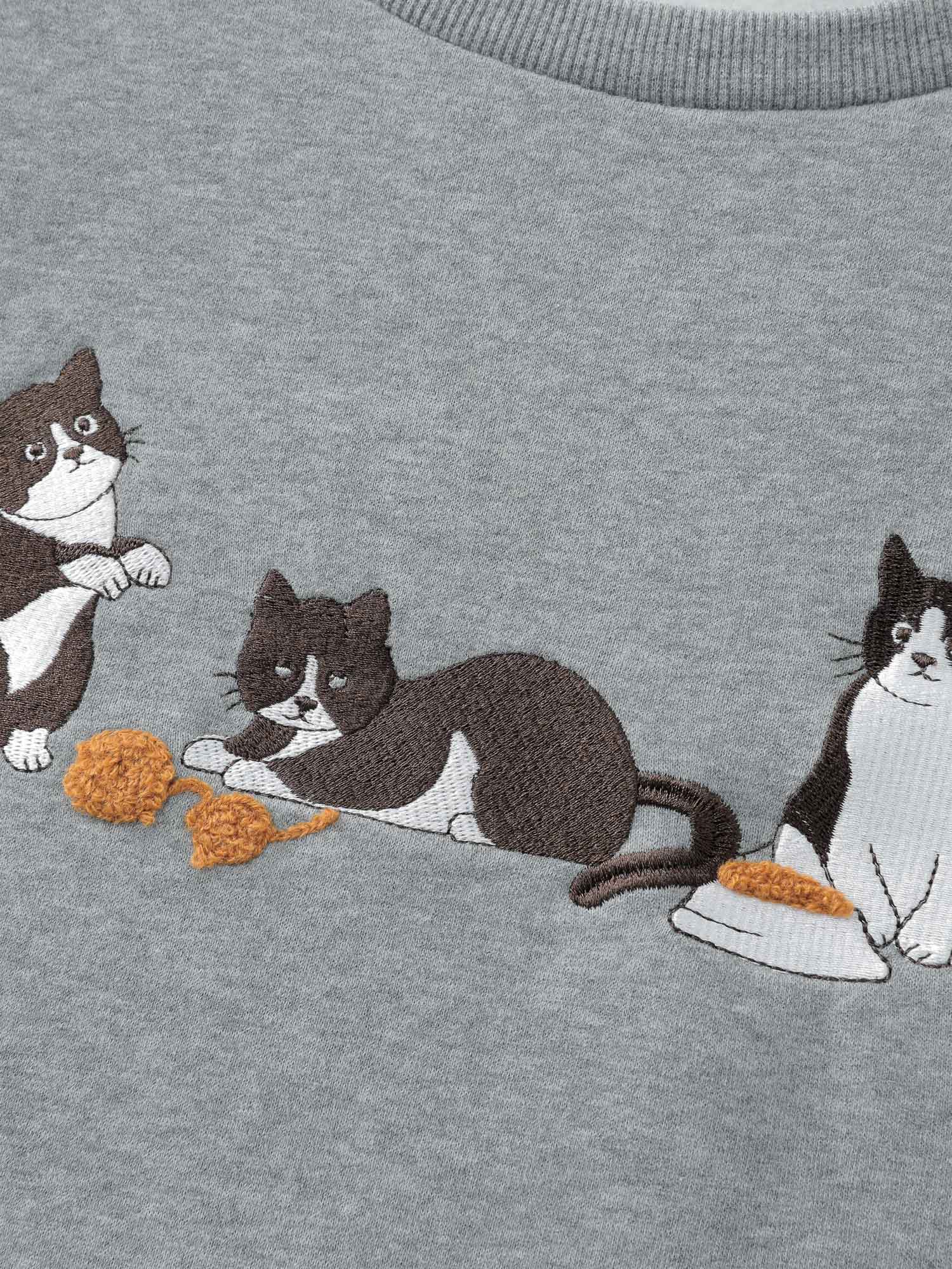 Cat Towel Embroidery Fleece Lined Sweatshirt - Image 5