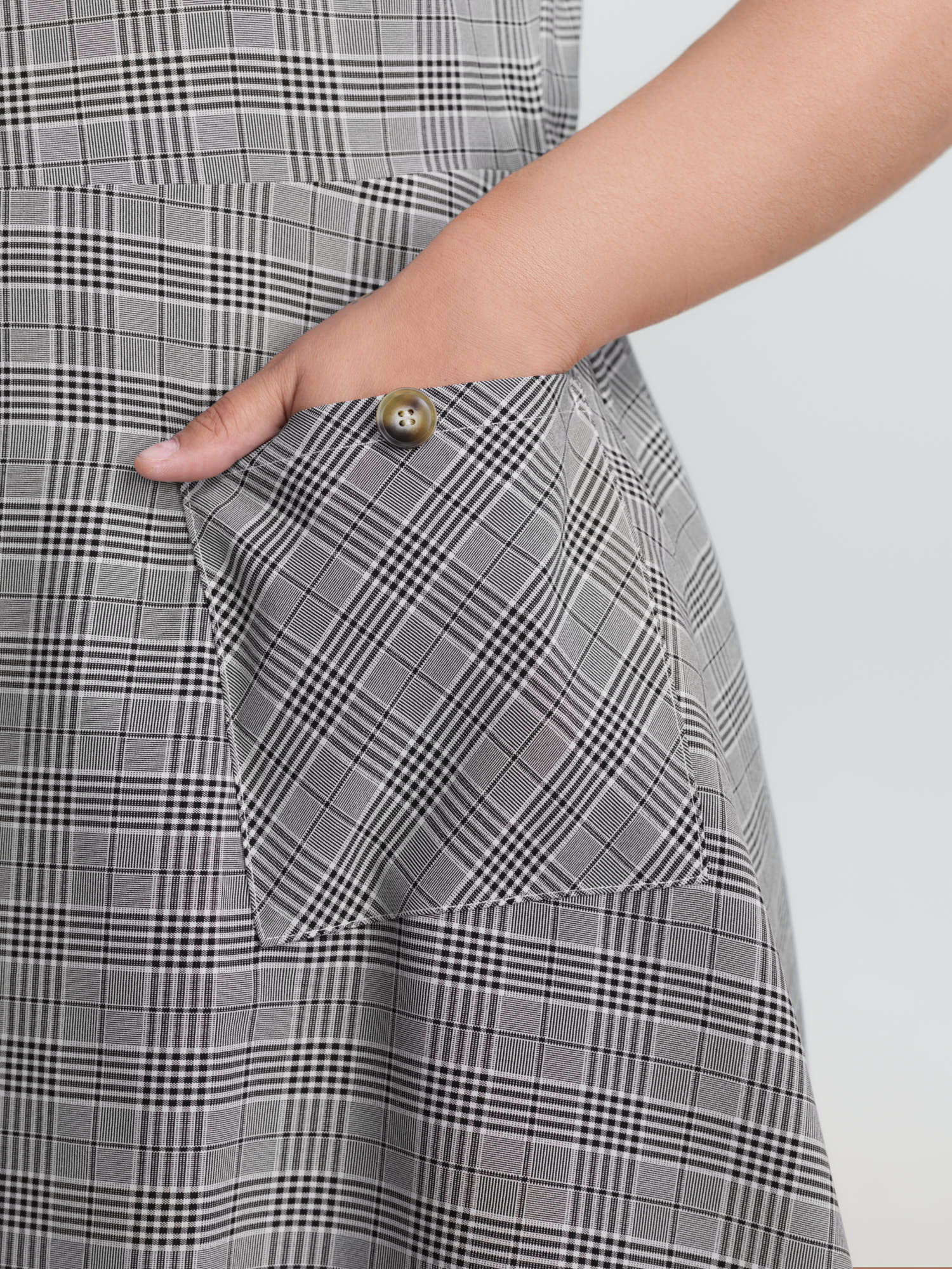 Check Pattern Half-Open Front Midi Dress - Image 4