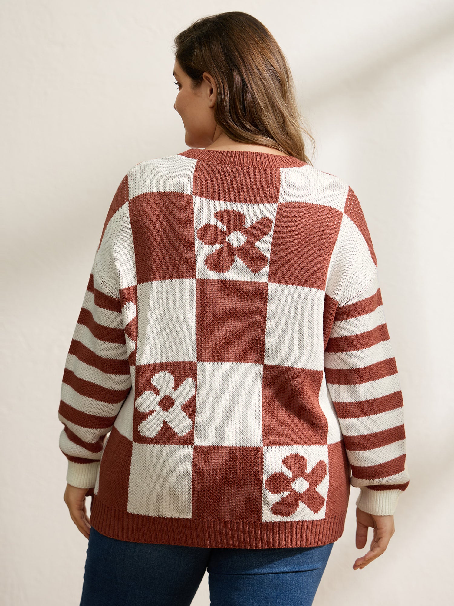 Checkered Floral Stripe Sleeve Jacquard Pullover - Image 4