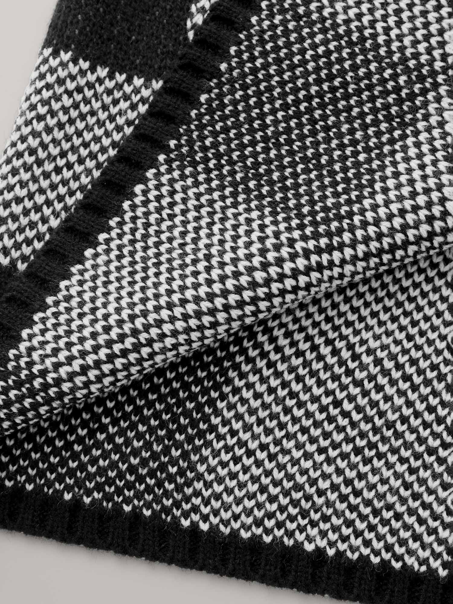 Checkered Jacquard Folded Collar Knit Cardigan - Image 7