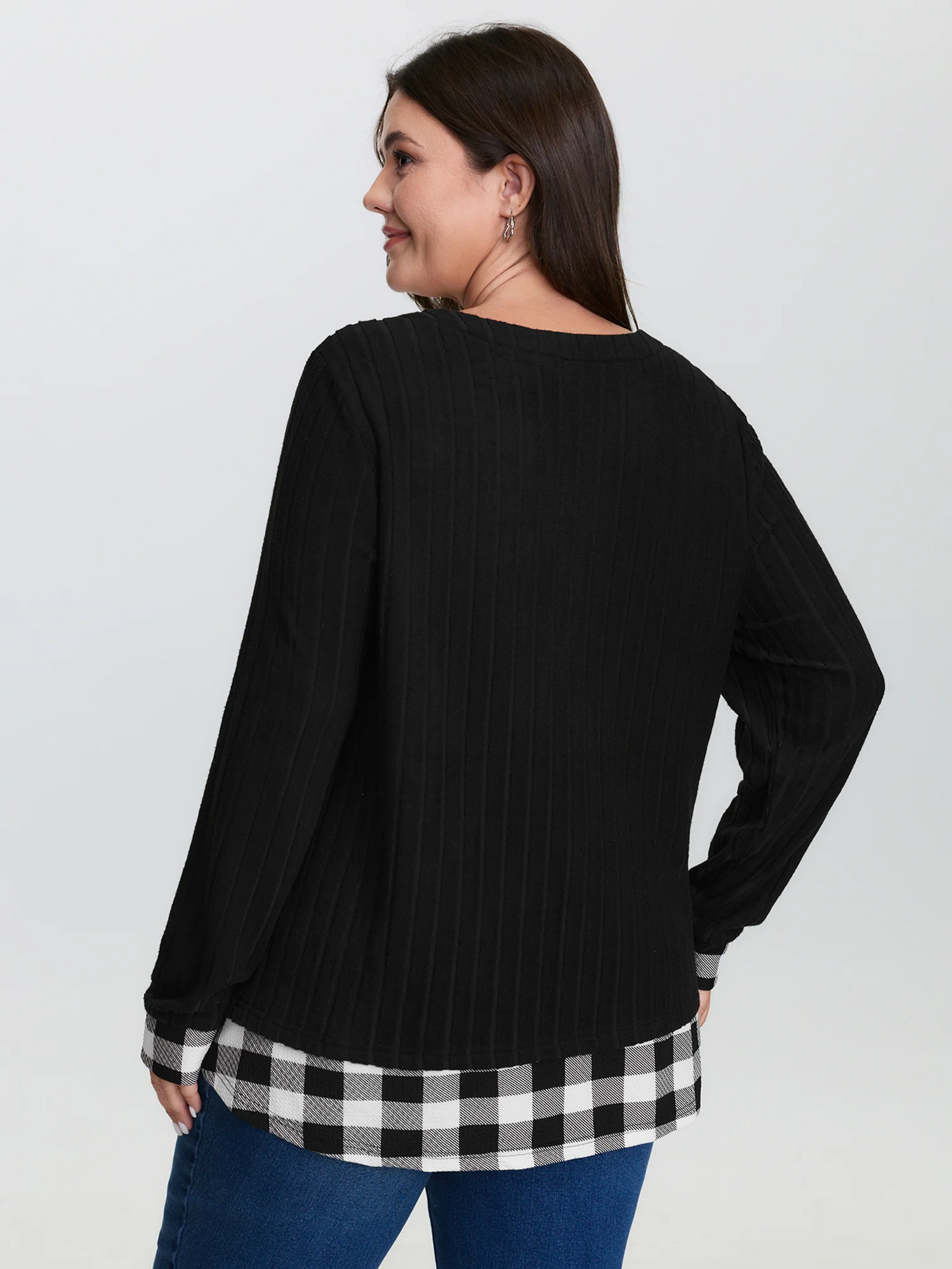 Checkered Notched Collar Contrast Knit Top - Image 4