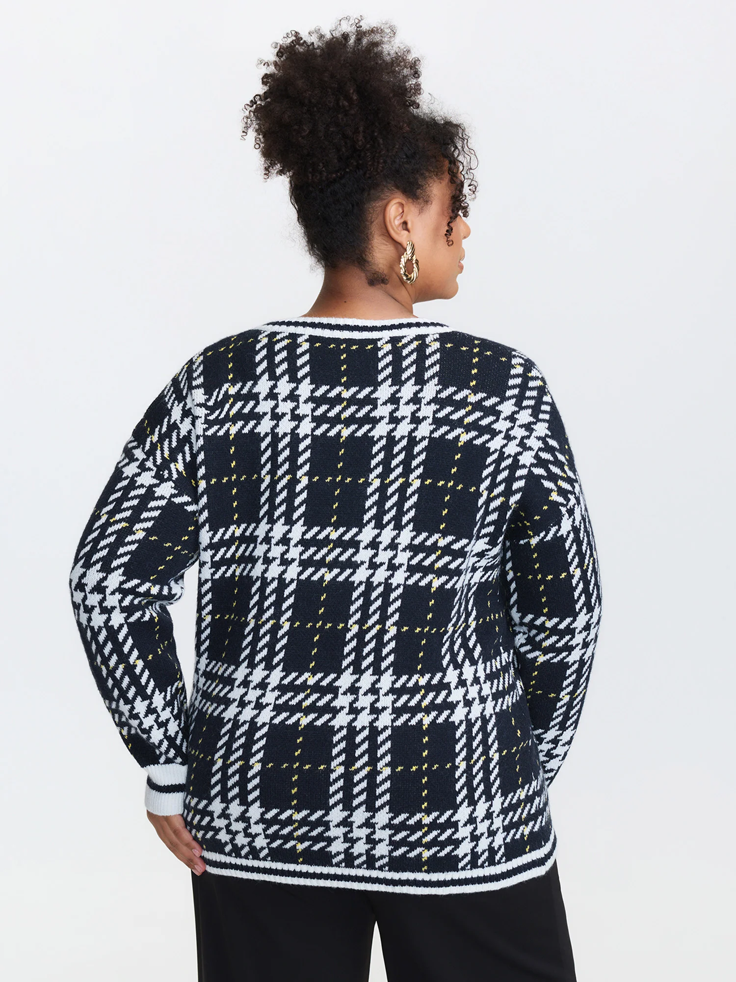 Checkered Pattern Jacquard V-Neck Pullover - Image 4