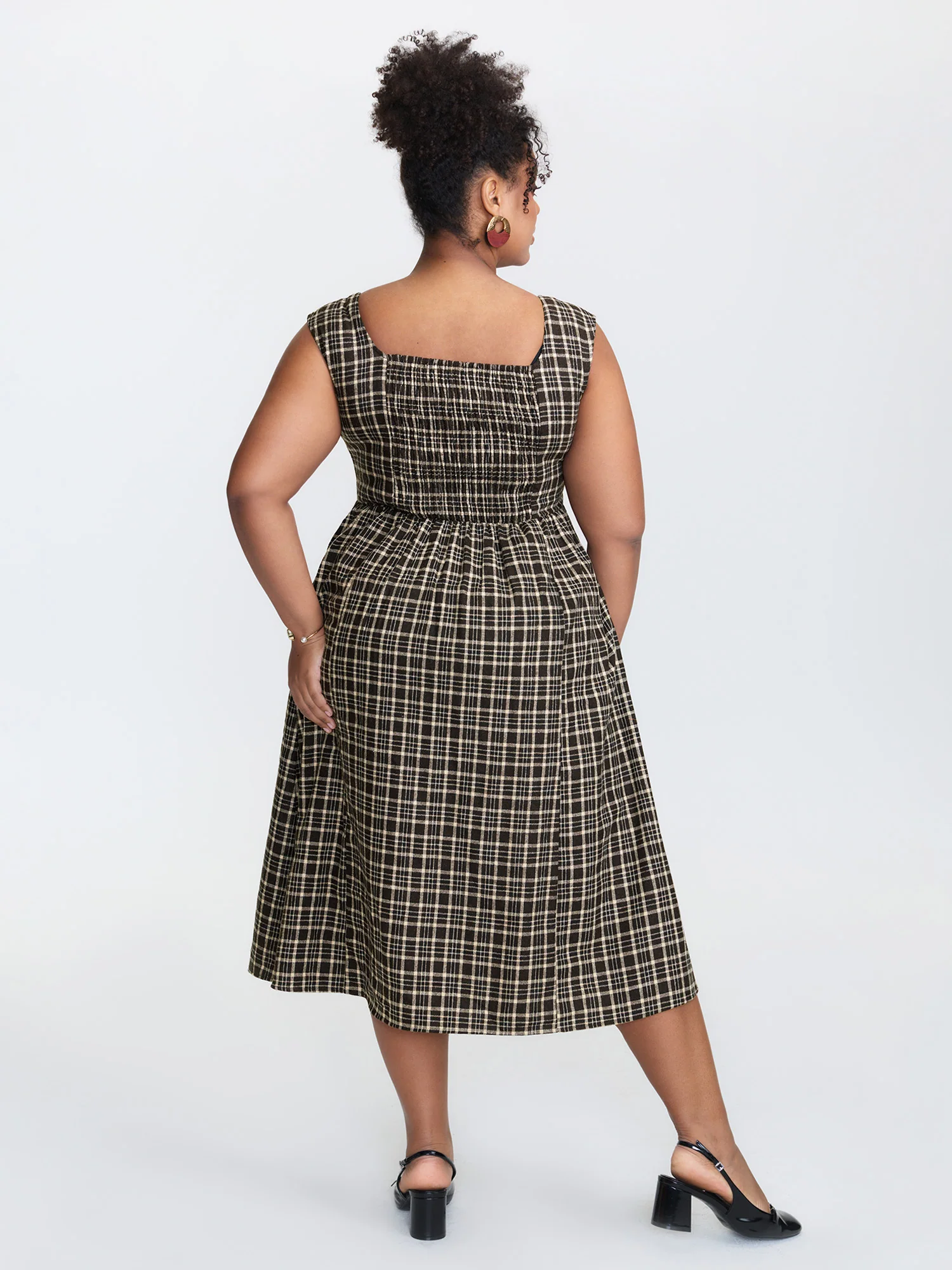 Checkered Pattern Shirred Back Midi Dress - Image 5