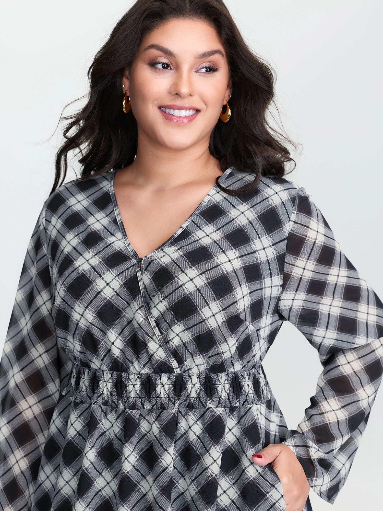 Checkered Pattern Shirred Waist Midi Dress - Image 3