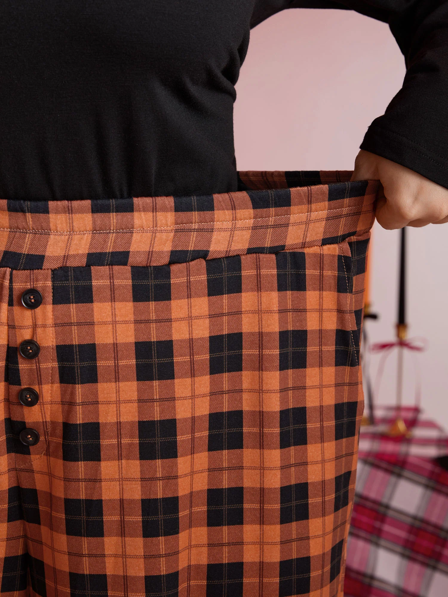 Checkered Print Wide-Leg Lounge Bottoms - Image 4