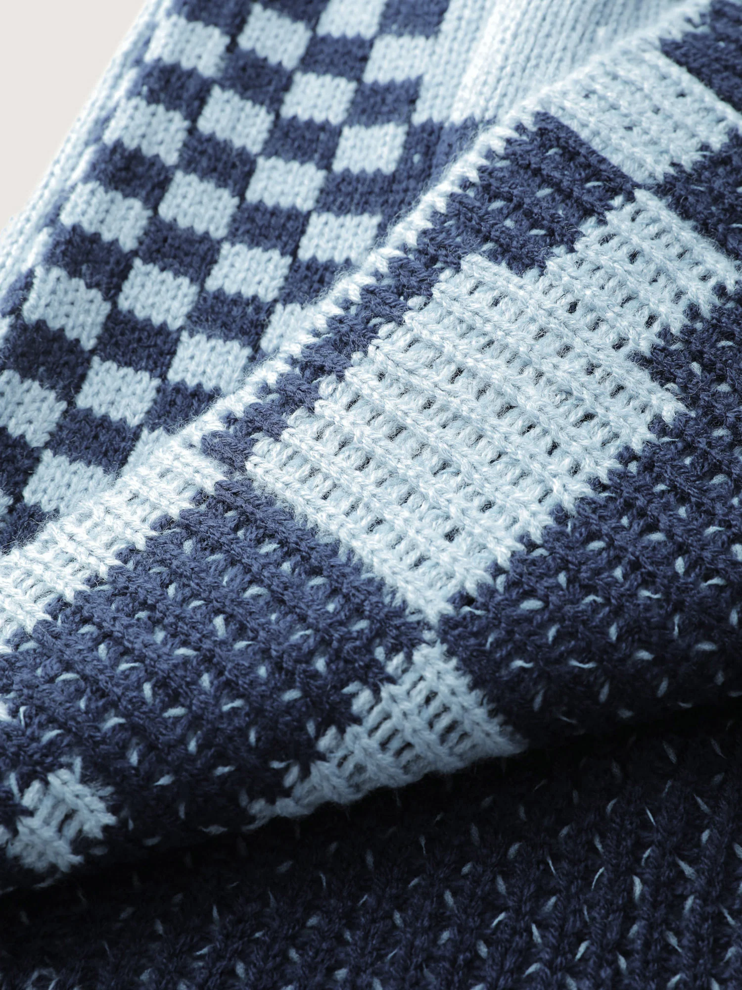 Checkered Relaxed-Fit Drop Shoulder Cardigan - Image 7