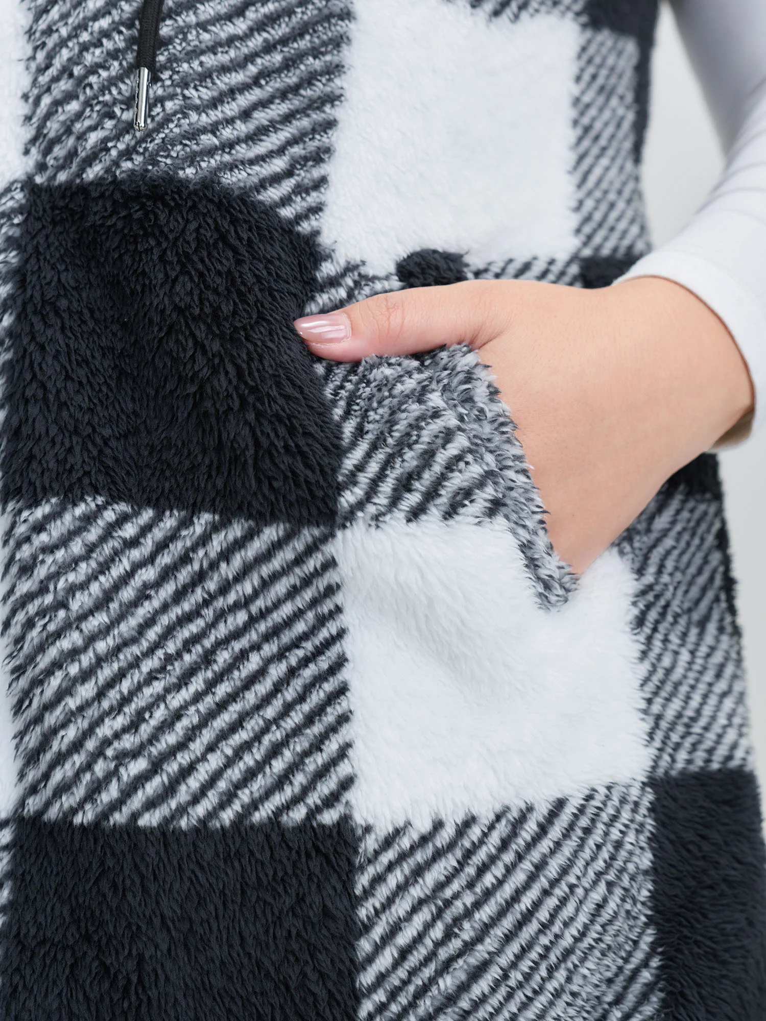 Checkered Reversible Hooded Vest Jacket - Image 4