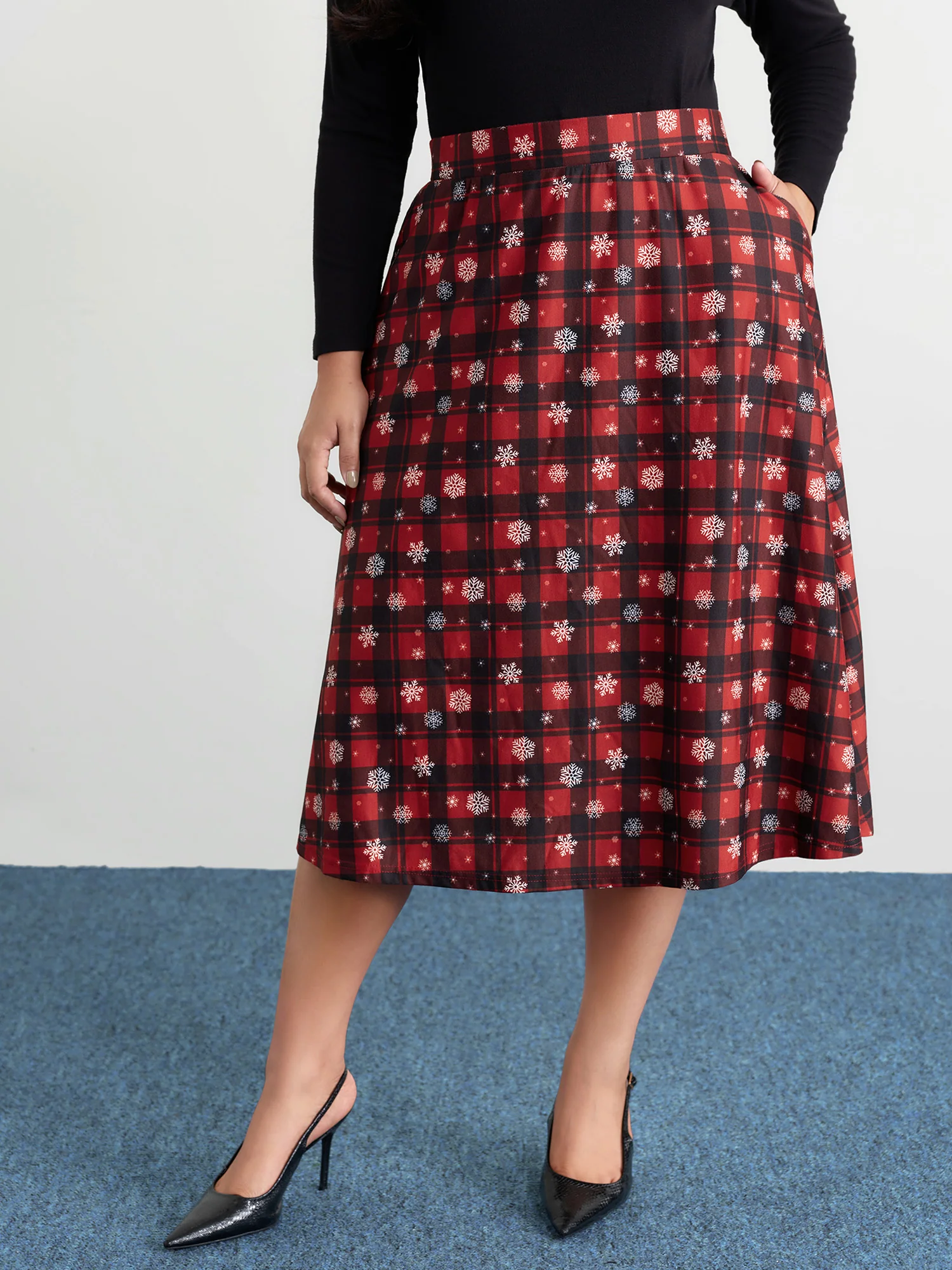 Checkered Snowflake Pattern Midi Skirt - Image 2