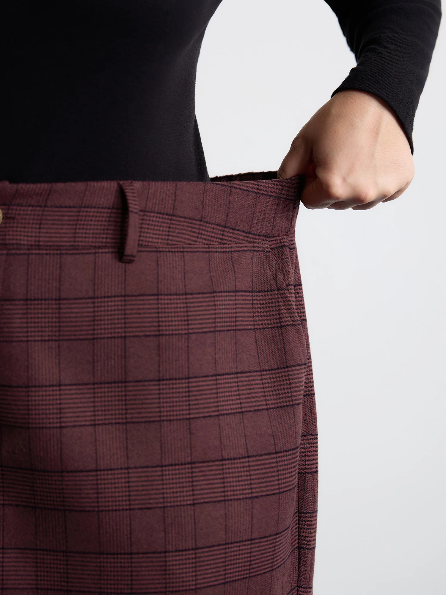 Checkered Stretchy Waist Pants - Image 4