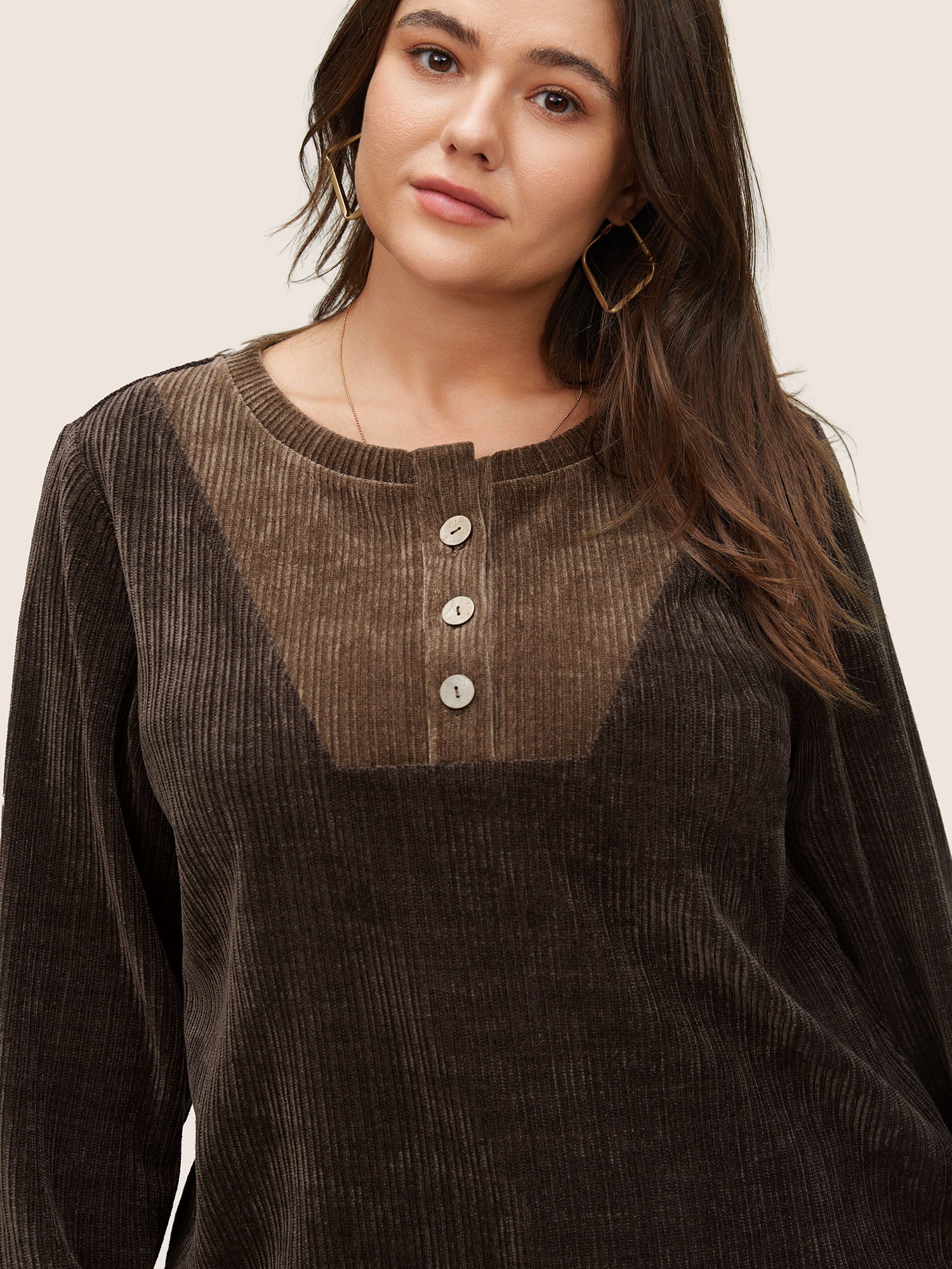 Chenille Plisse Patchwork Button Detail Sweatshirt - Image 4