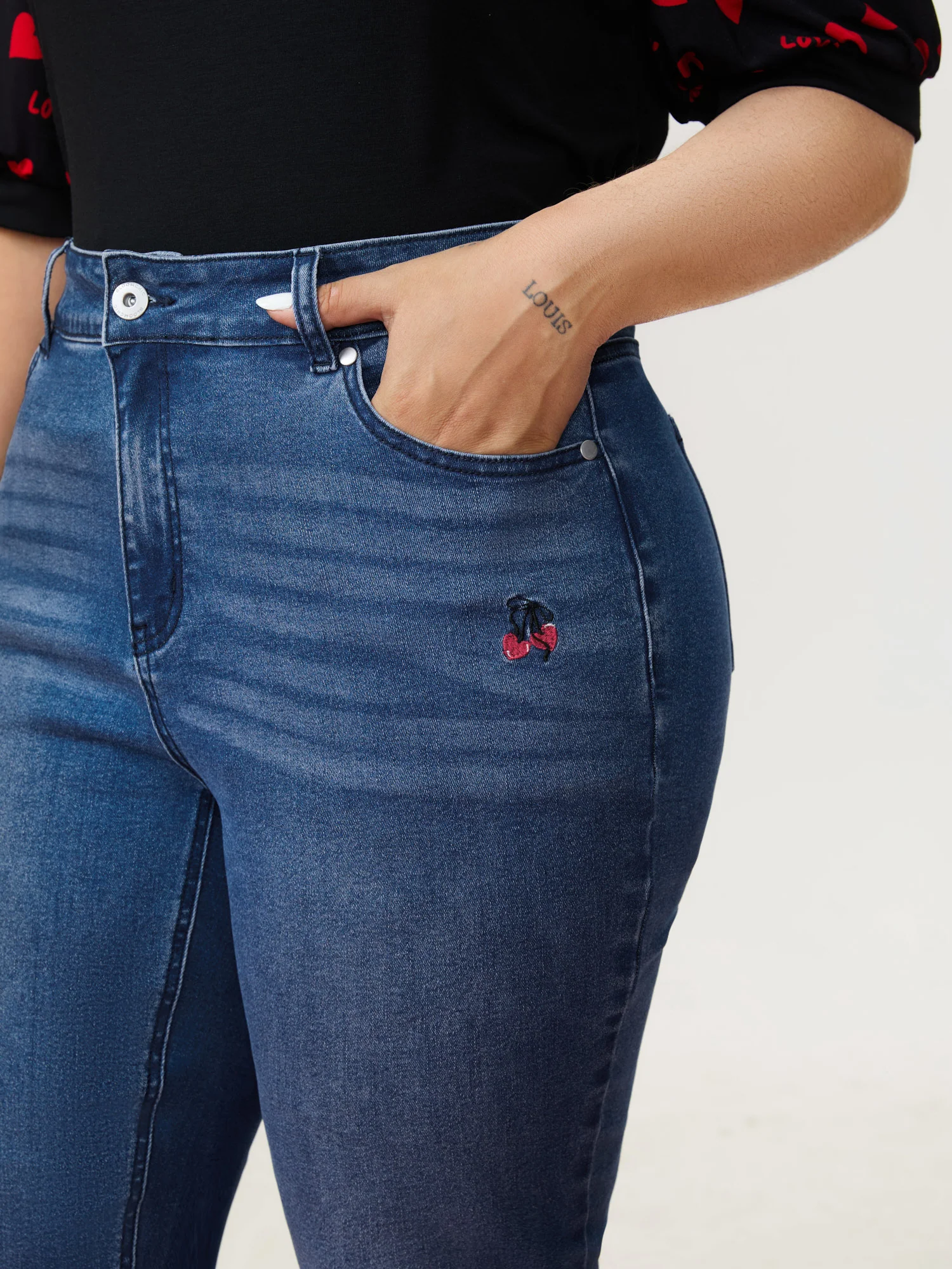 High-Rise Embroidered Straight-Leg Jeans - Image 3