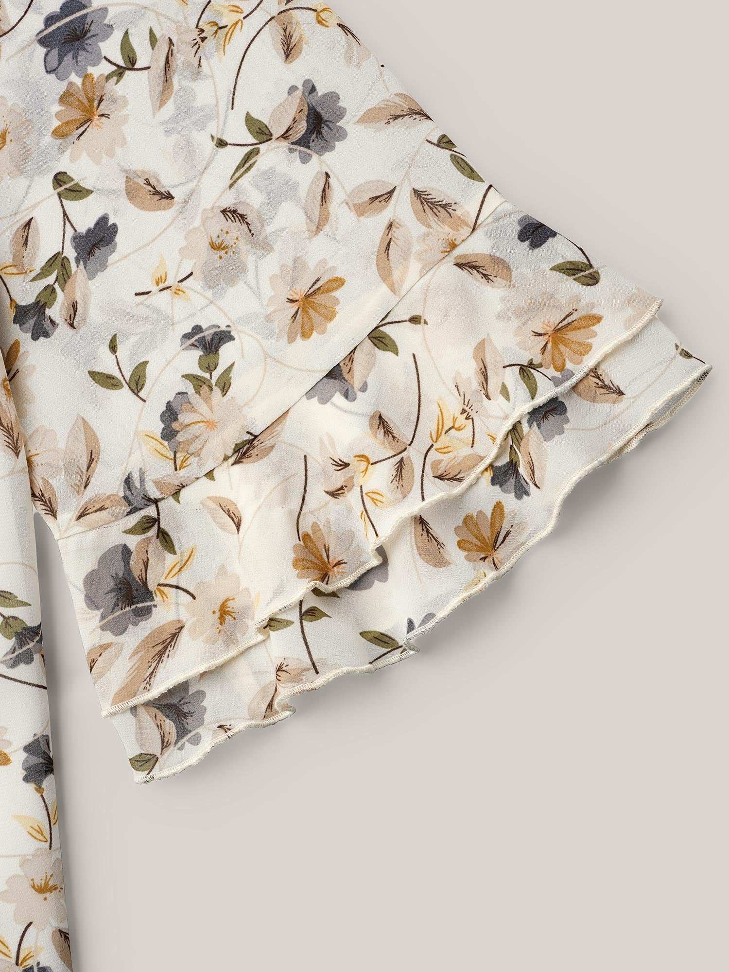 Chiffon Floral Print Layered Blouse - Image 6
