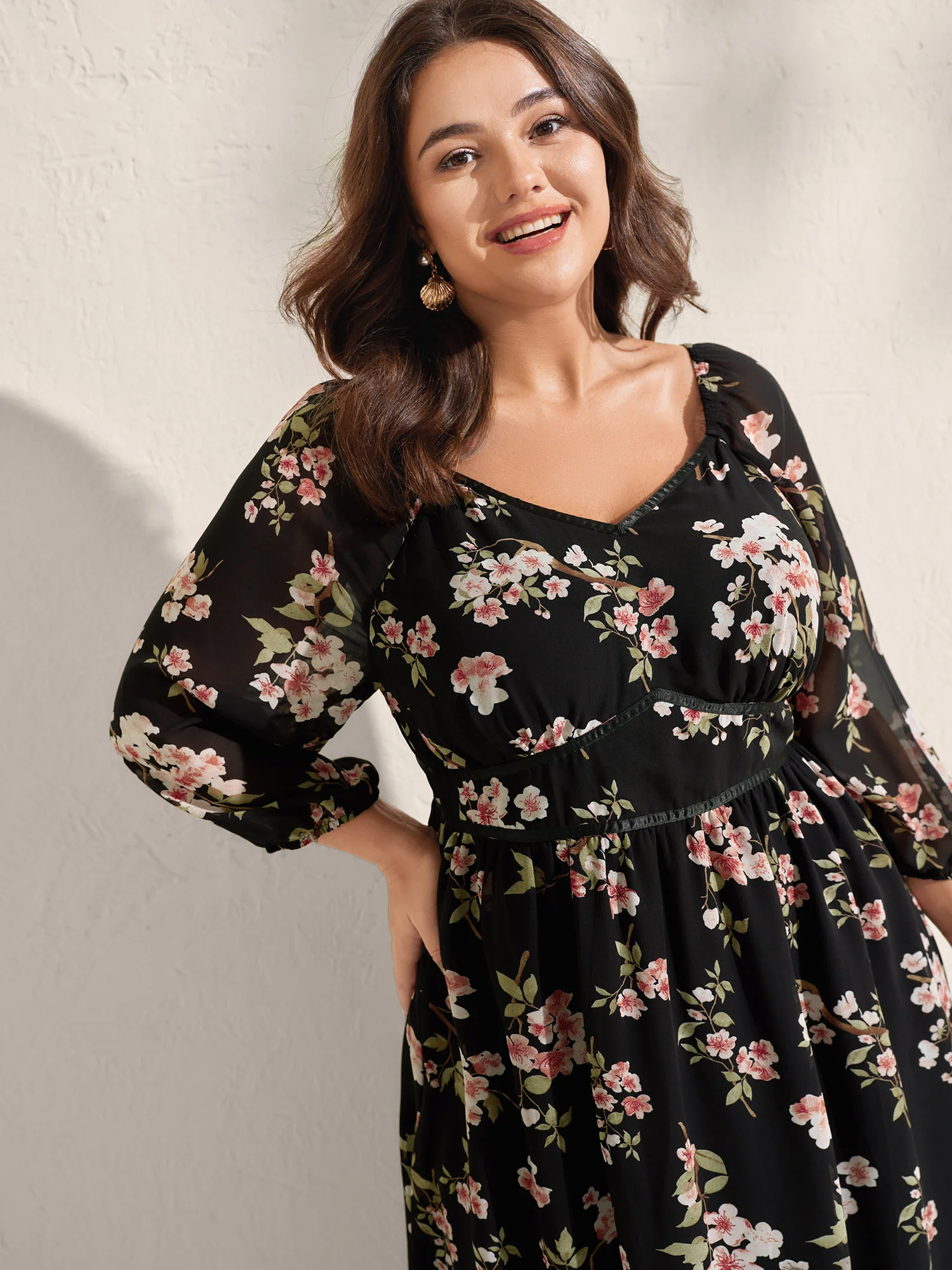 Chiffon Floral Triangular Waist Cinched Maxi Dress - Image 2