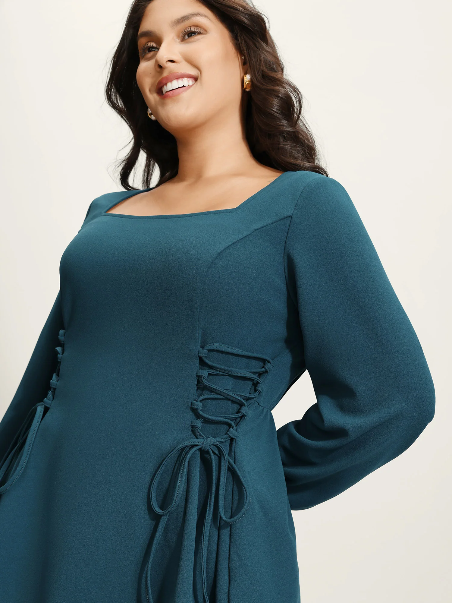 Cinched-Waist Cross-Tie Stretchy Blouse - Image 2