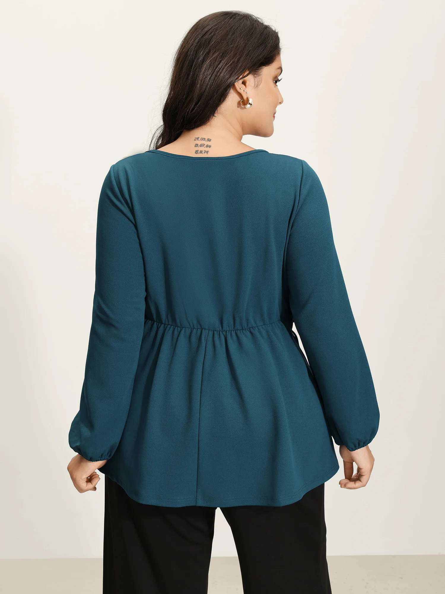Cinched-Waist Cross-Tie Stretchy Blouse - Image 5